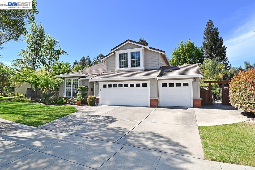 Detail Gallery Image 2 of 32 For 5723 Felicia Aveue, Livermore,  CA 94550 - 4 Beds | 3 Baths