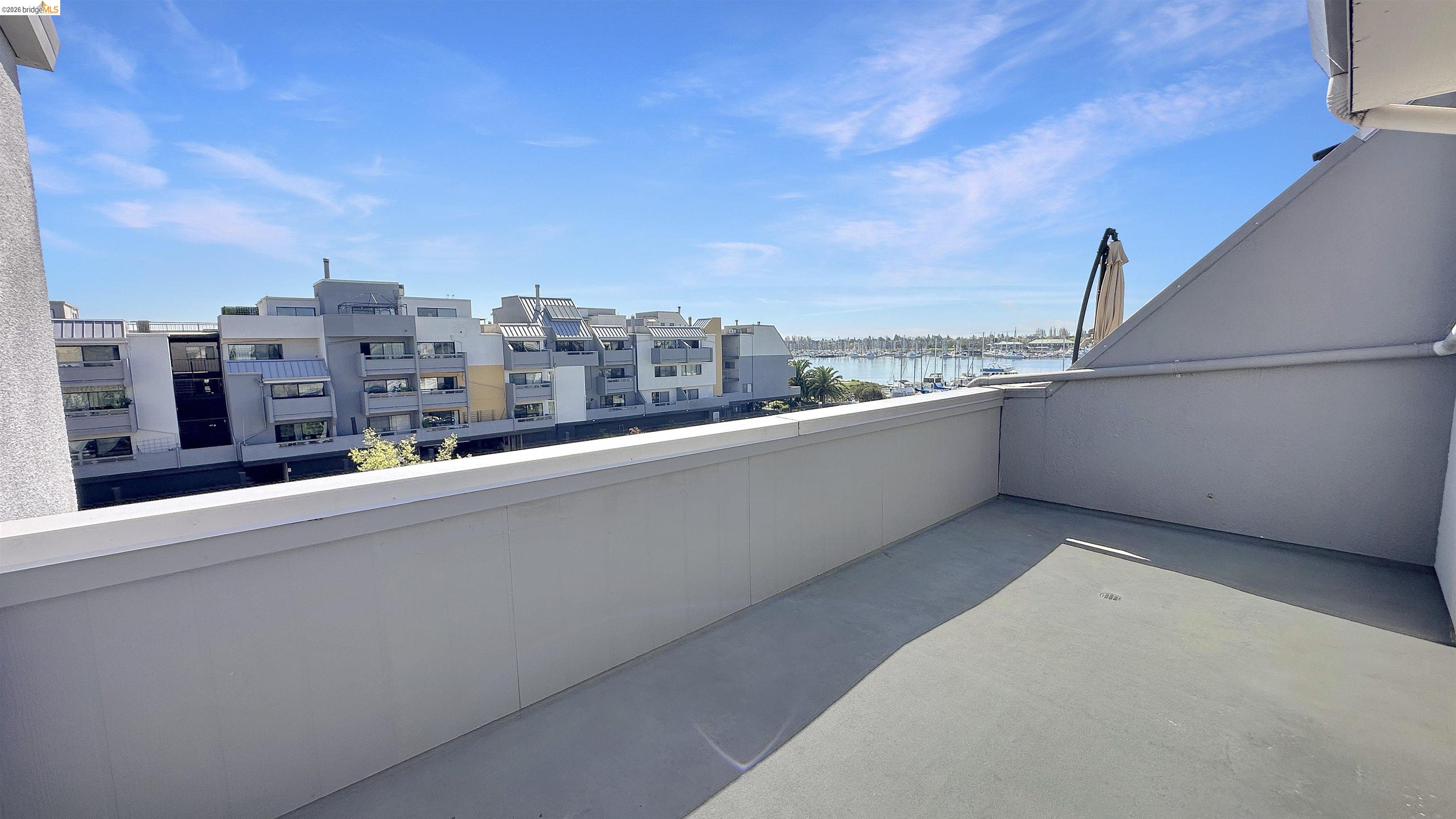 Photo #4: 41128462 Listing: Photo #4