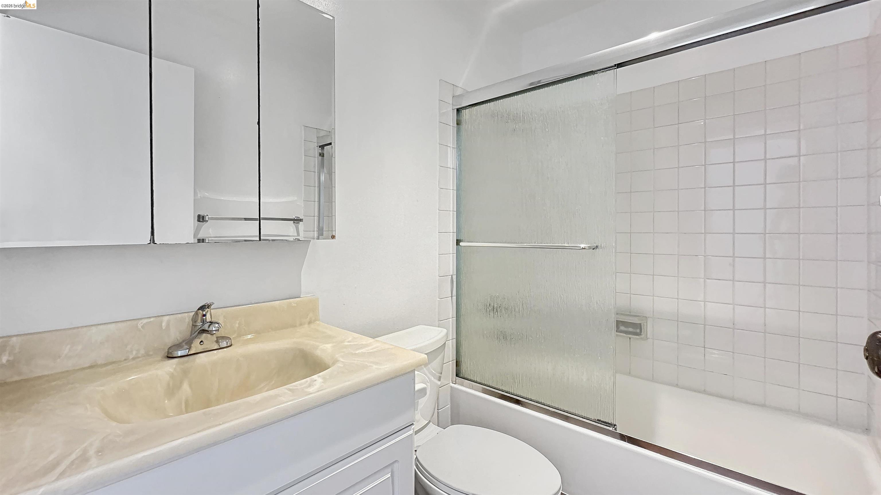 Photo #9: 41128462 Listing: Photo #9