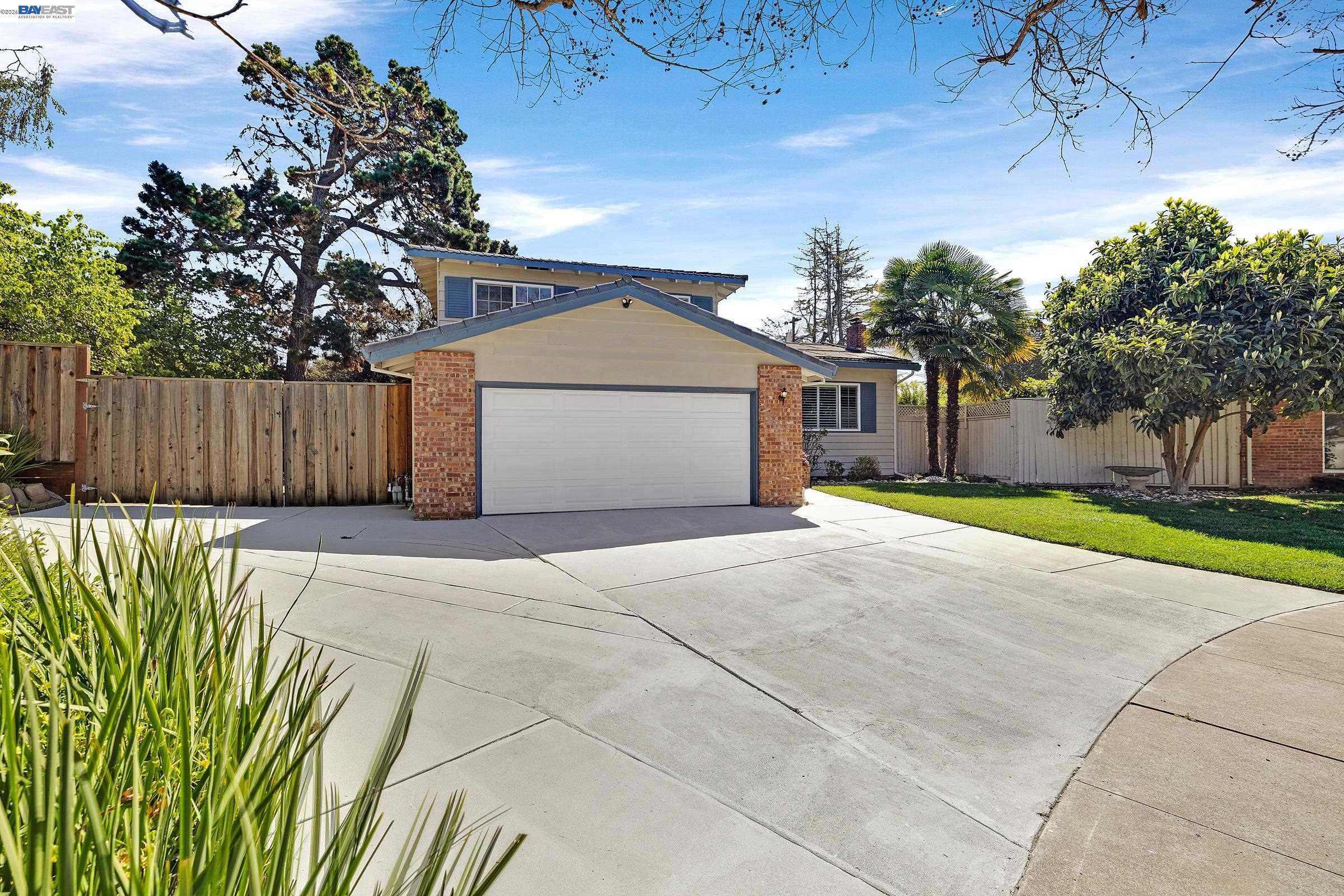 Detail Gallery Image 4 of 47 For 4022 San Juan Ct, Fremont,  CA 94536 - 4 Beds | 3 Baths