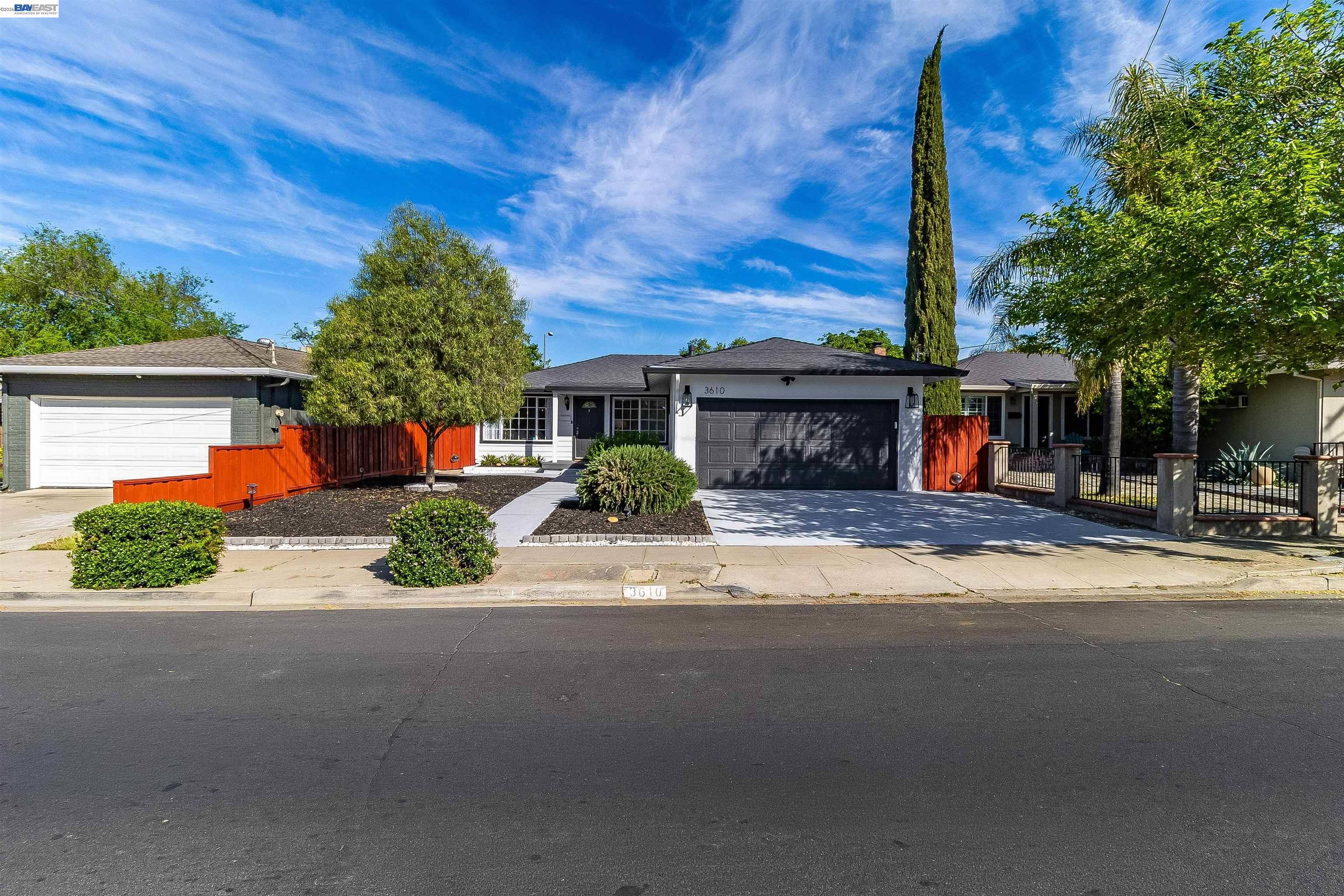Detail Gallery Image 2 of 50 For 3610 Madeira Way, Livermore,  CA 94550 - 3 Beds | 2 Baths