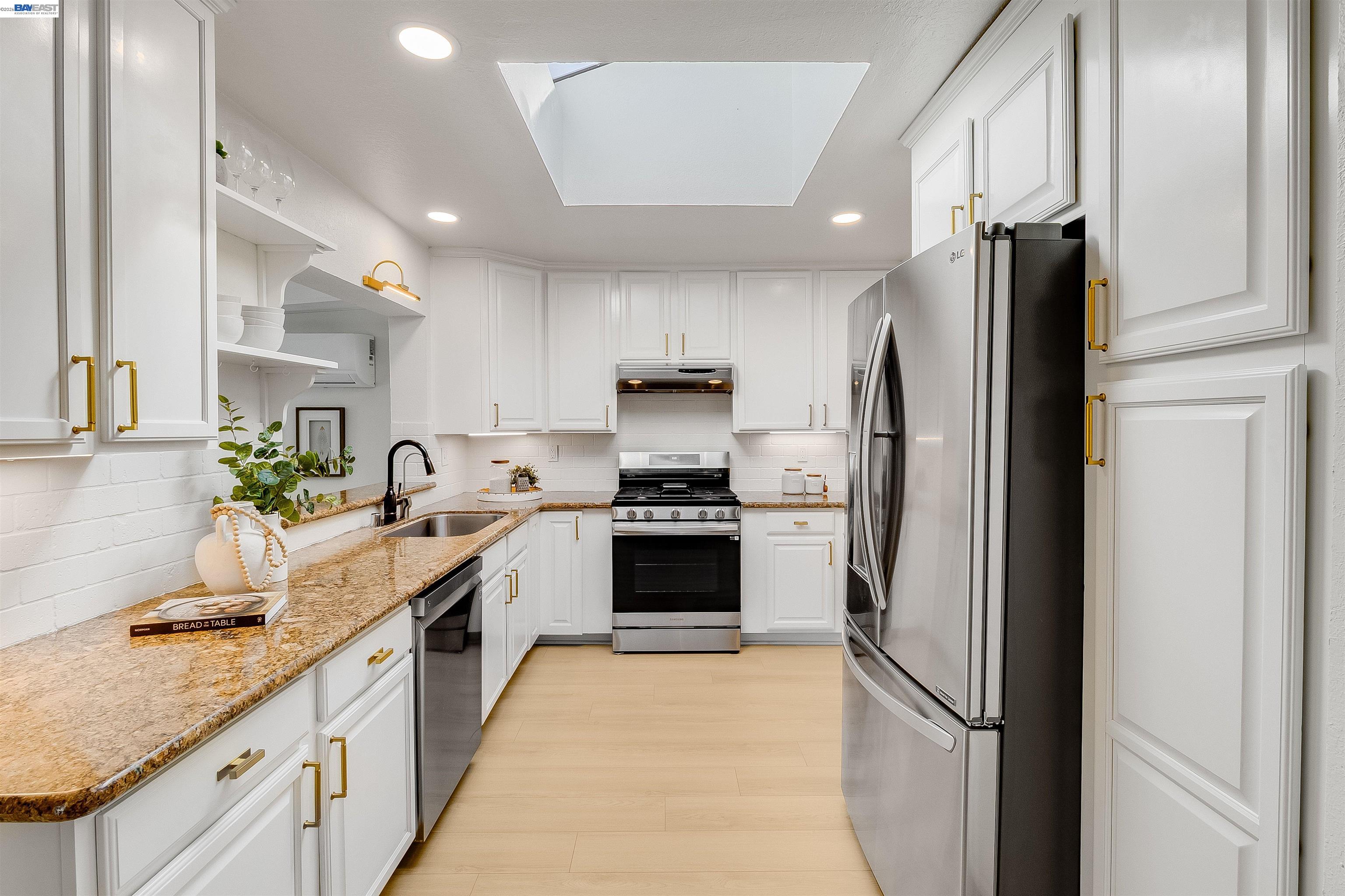 Detail Gallery Image 12 of 50 For 3610 Madeira Way, Livermore,  CA 94550 - 3 Beds | 2 Baths