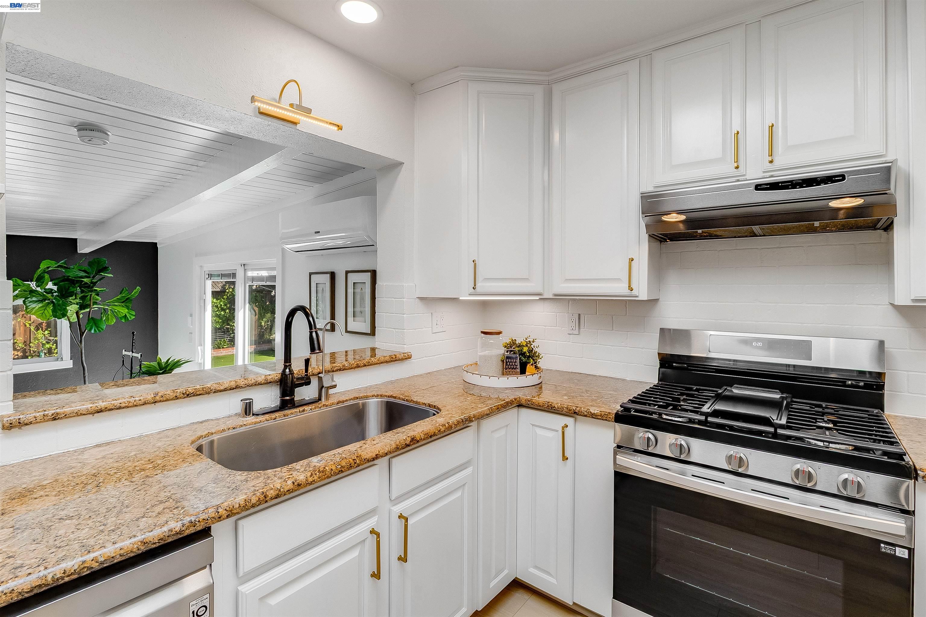 Detail Gallery Image 13 of 50 For 3610 Madeira Way, Livermore,  CA 94550 - 3 Beds | 2 Baths