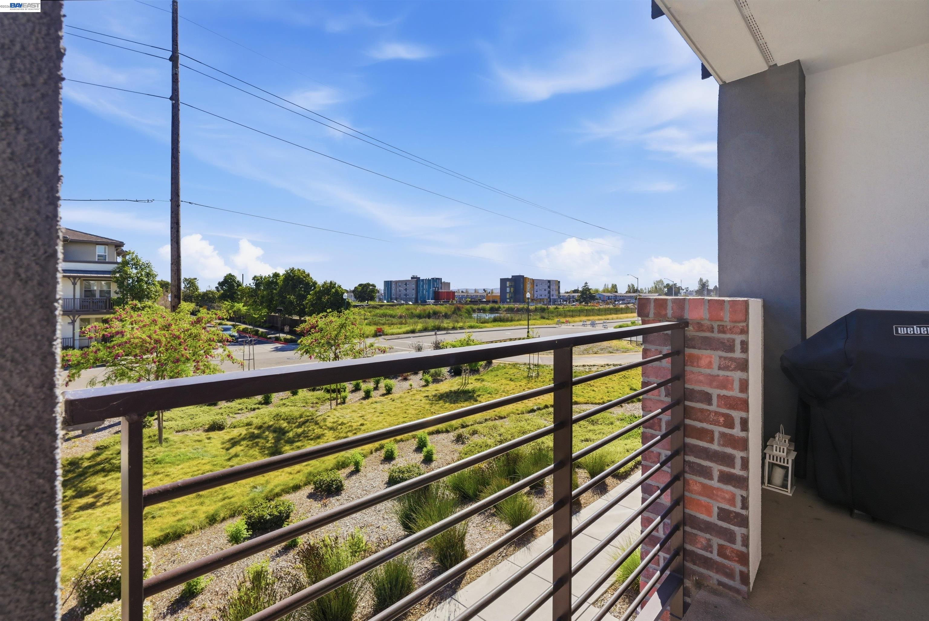 Detail Gallery Image 15 of 51 For 440 Pawnee Ln, Alameda,  CA 94501 - 2 Beds | 1/1 Baths