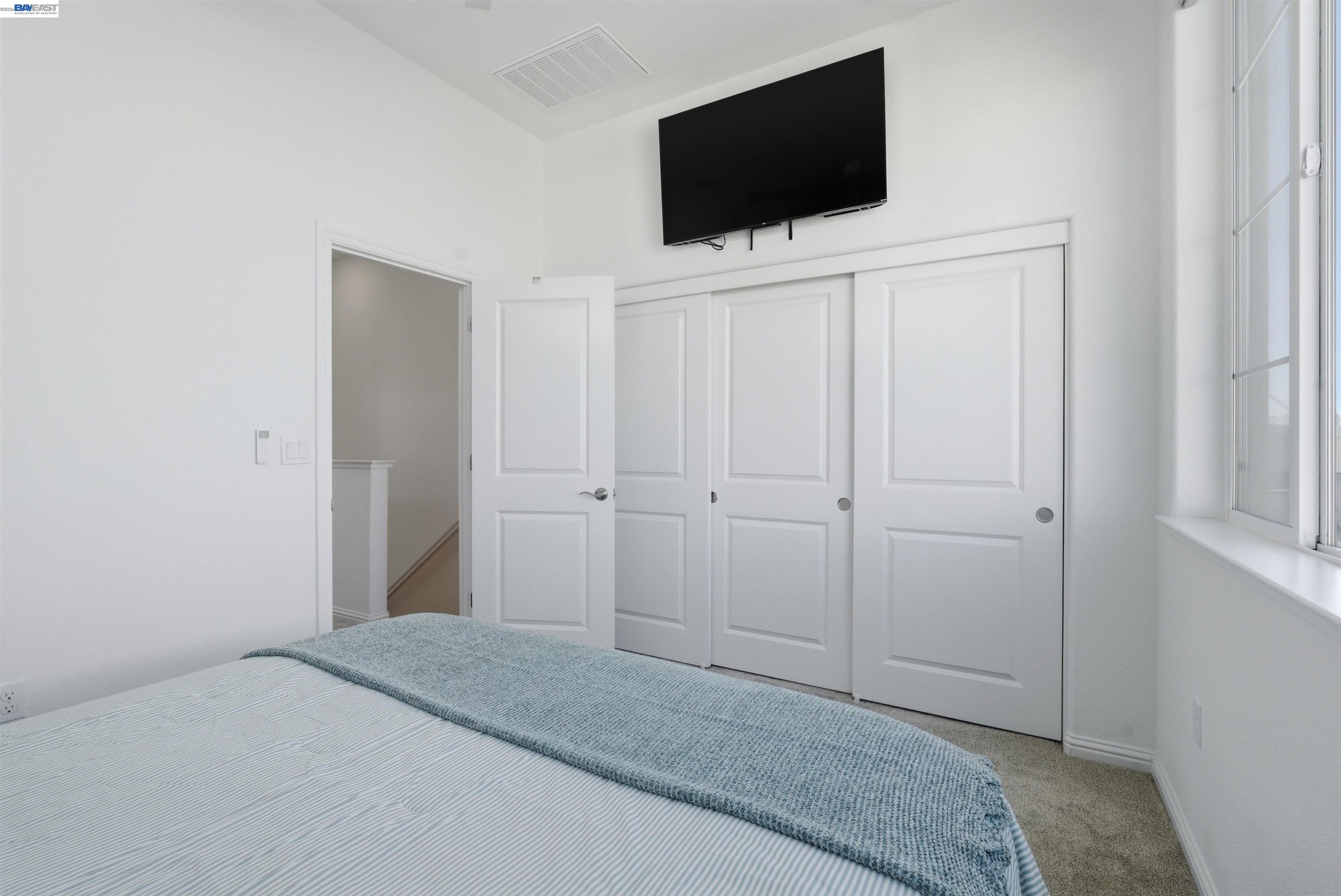 Detail Gallery Image 19 of 51 For 440 Pawnee Ln, Alameda,  CA 94501 - 2 Beds | 1/1 Baths