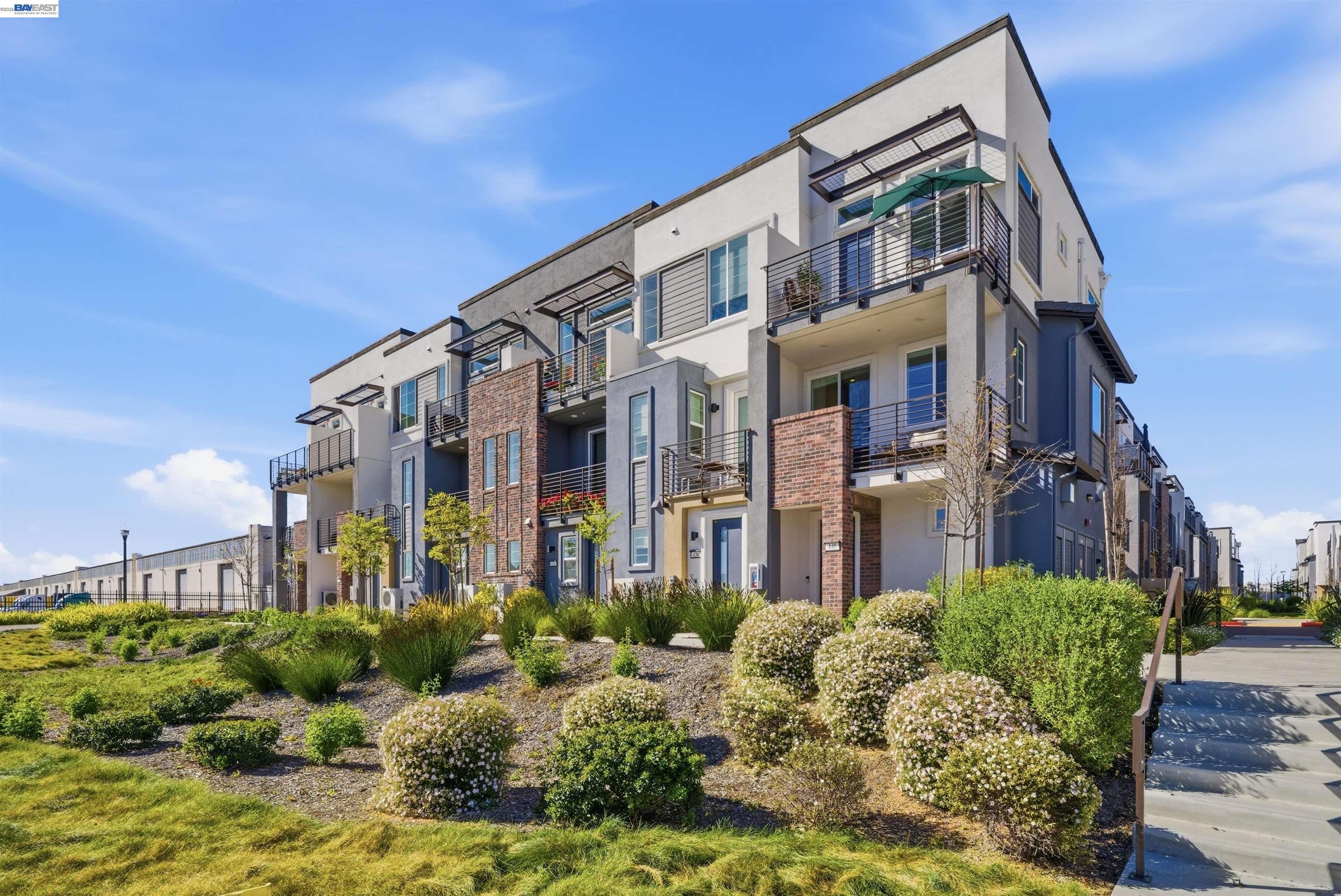 Detail Gallery Image 36 of 51 For 440 Pawnee Ln, Alameda,  CA 94501 - 2 Beds | 1/1 Baths