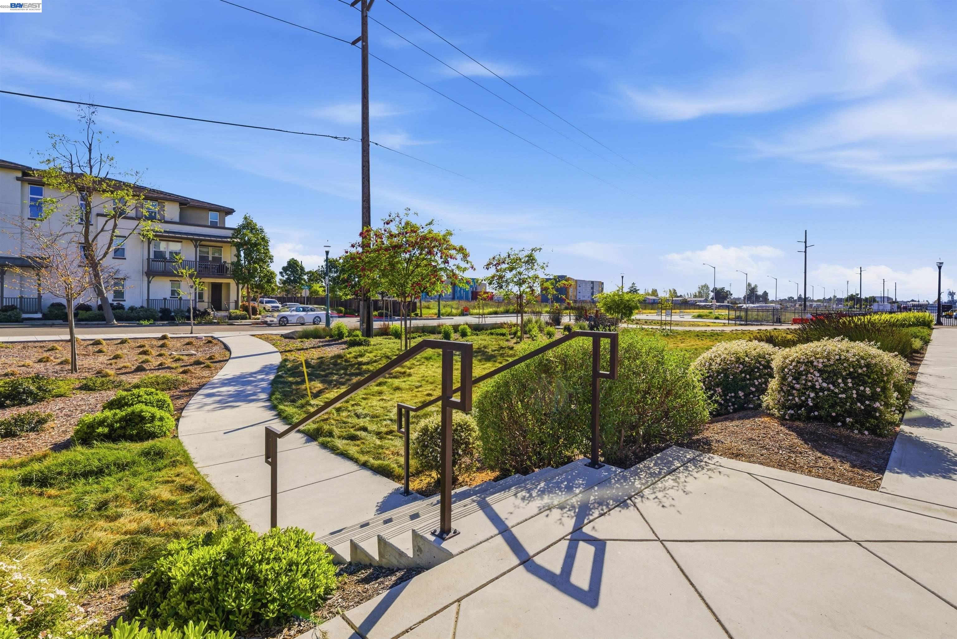 Detail Gallery Image 49 of 51 For 440 Pawnee Ln, Alameda,  CA 94501 - 2 Beds | 1/1 Baths