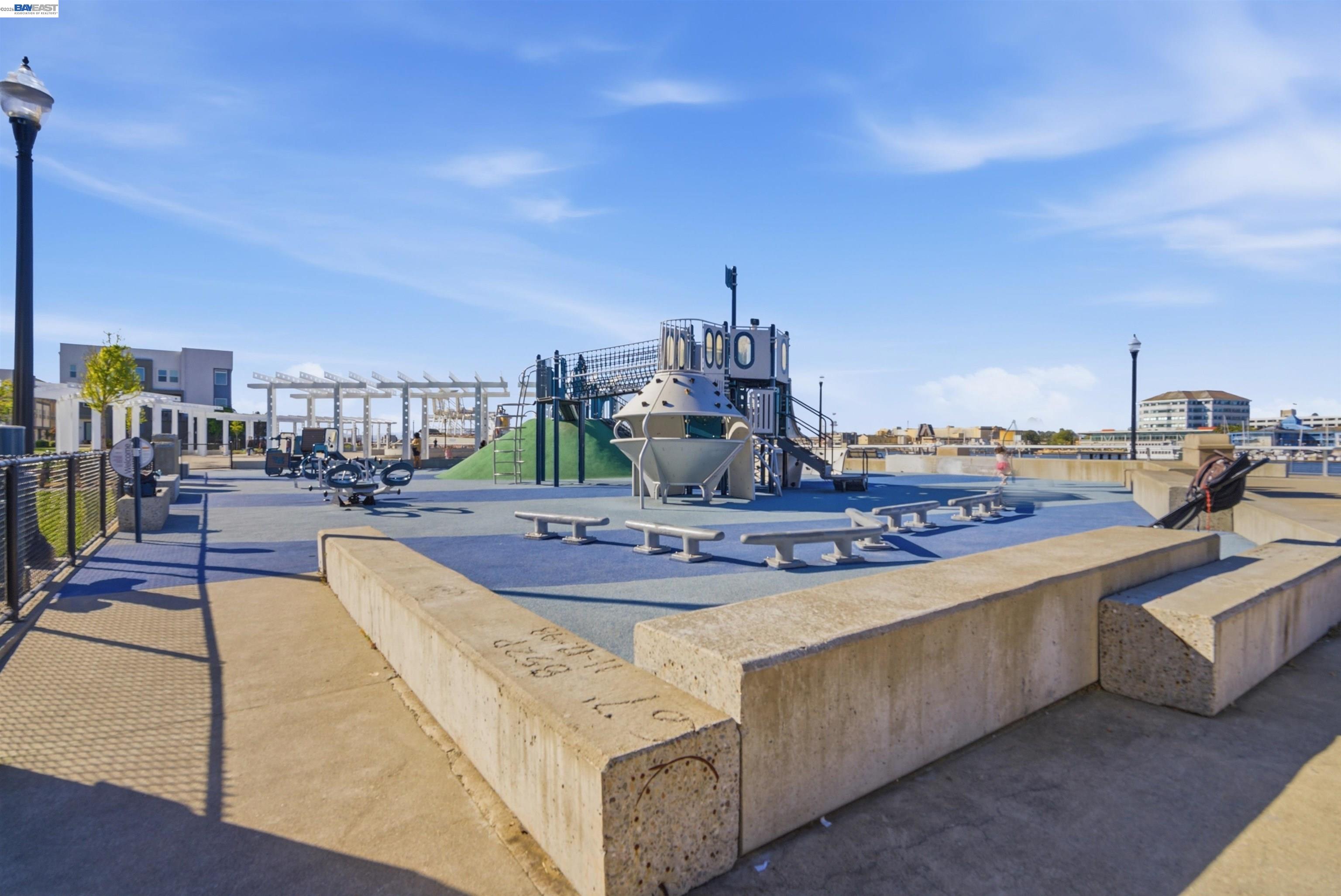 Detail Gallery Image 50 of 51 For 440 Pawnee Ln, Alameda,  CA 94501 - 2 Beds | 1/1 Baths