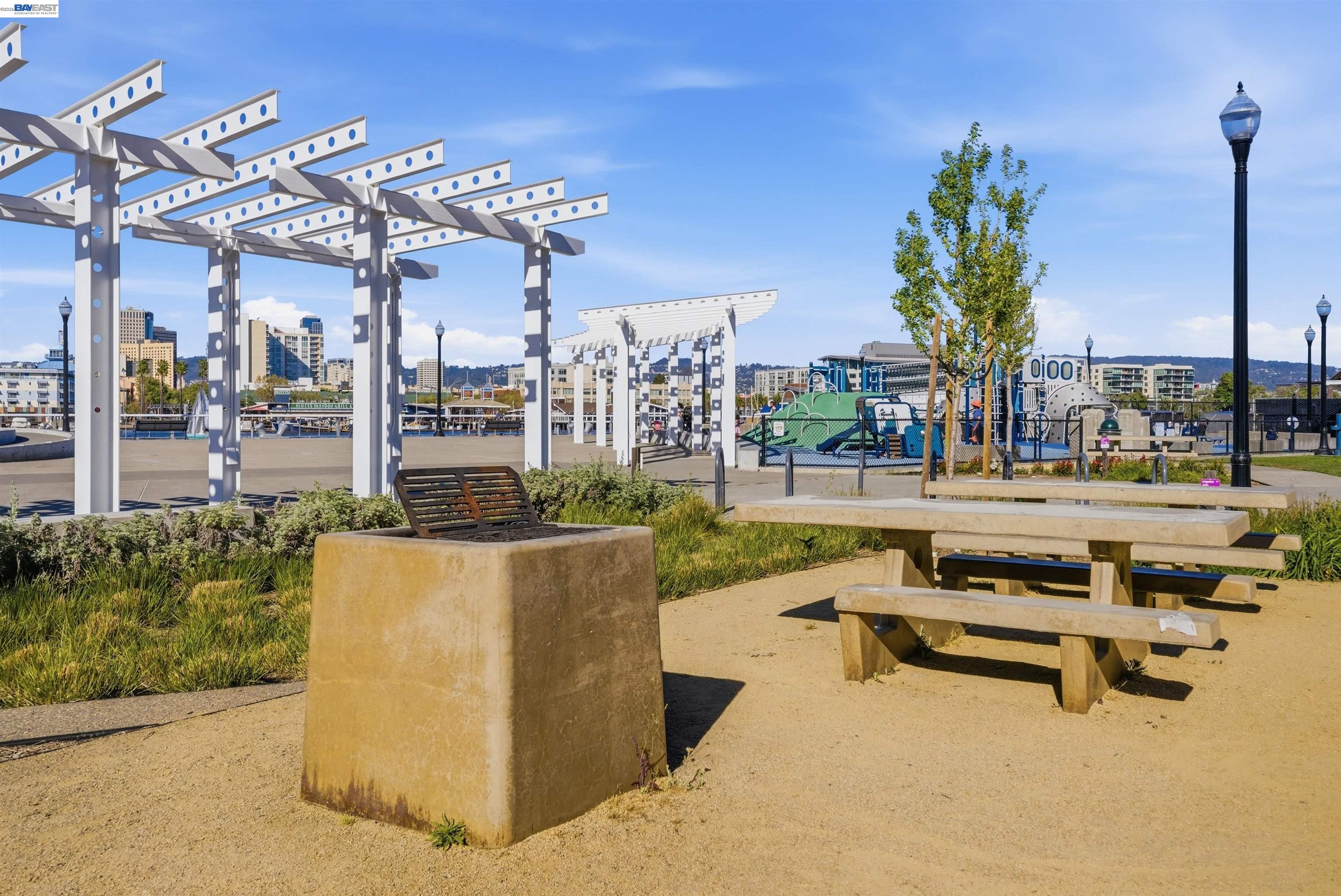 Detail Gallery Image 51 of 51 For 440 Pawnee Ln, Alameda,  CA 94501 - 2 Beds | 1/1 Baths