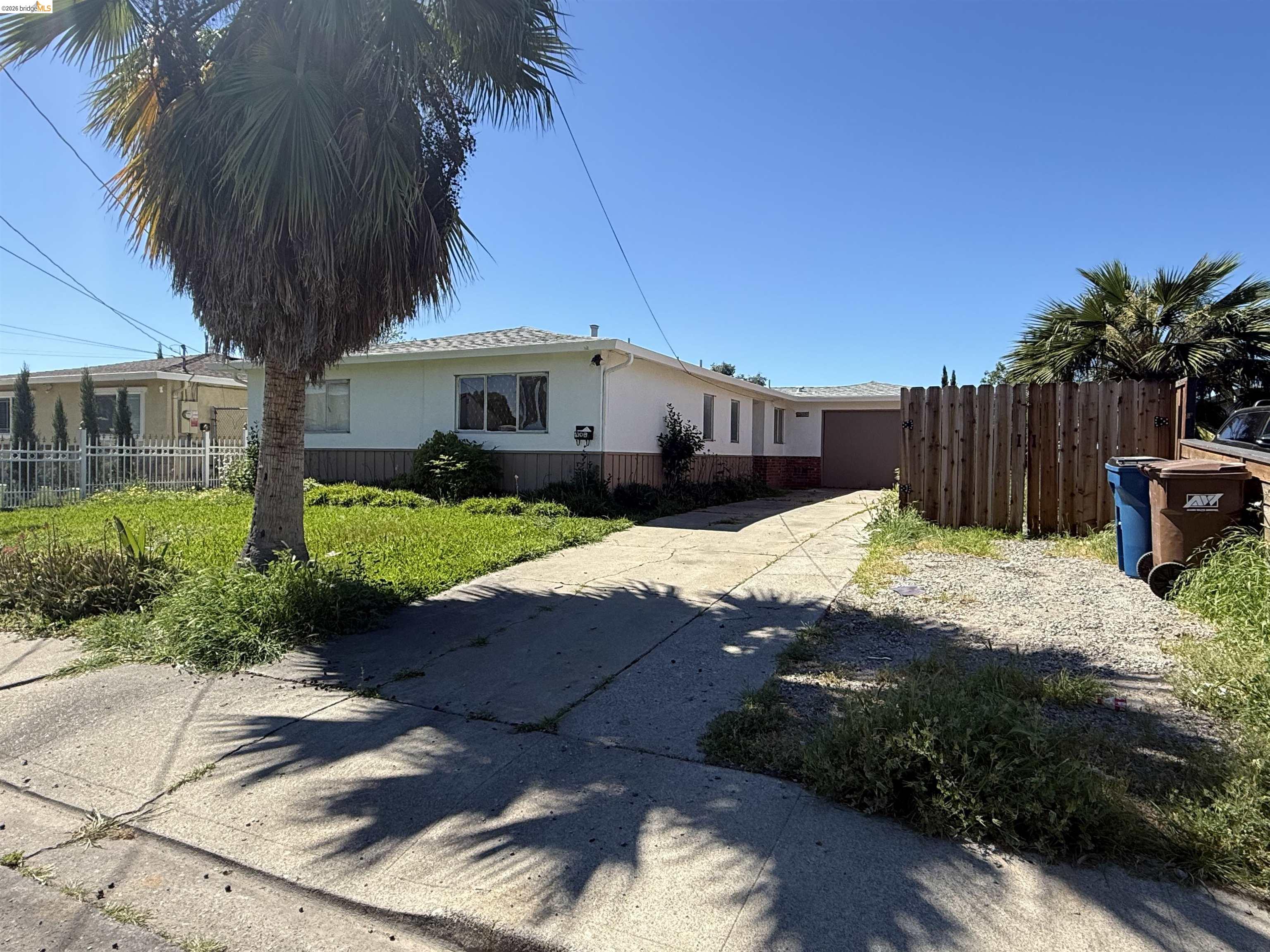 Detail Gallery Image 2 of 15 For 2108 Rubye Dr, Antioch,  CA 94509 - 3 Beds | 2 Baths