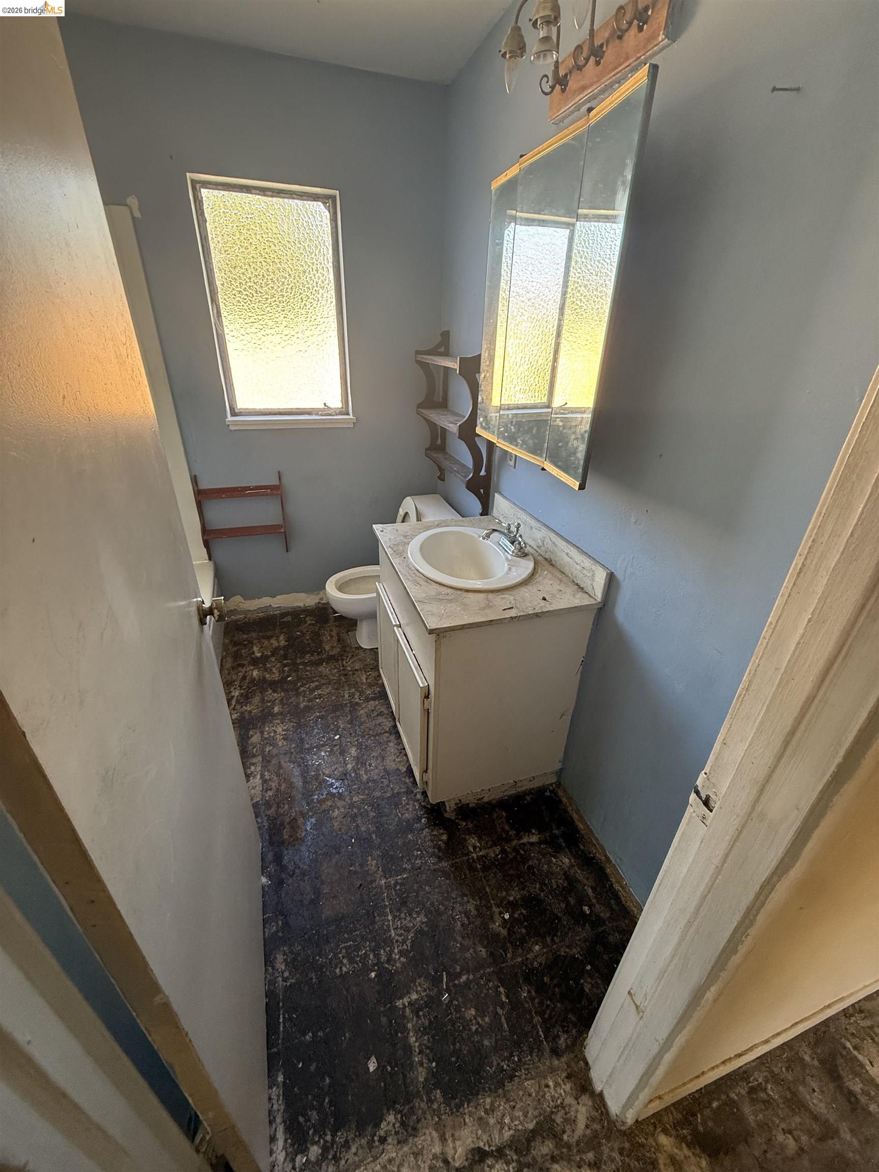 Detail Gallery Image 4 of 15 For 2108 Rubye Dr, Antioch,  CA 94509 - 3 Beds | 2 Baths