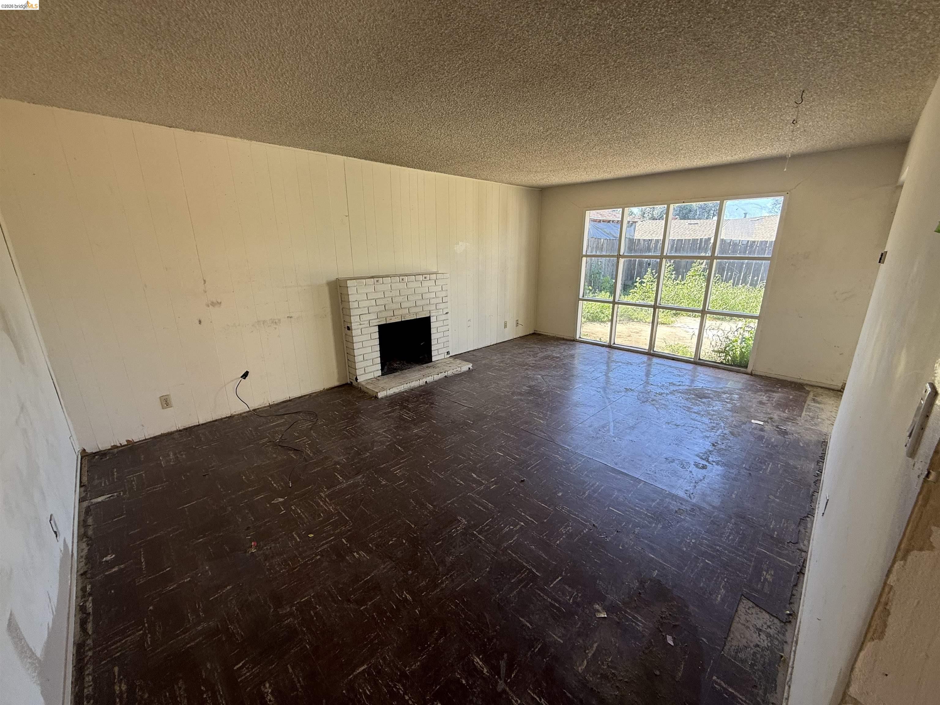 Detail Gallery Image 8 of 15 For 2108 Rubye Dr, Antioch,  CA 94509 - 3 Beds | 2 Baths