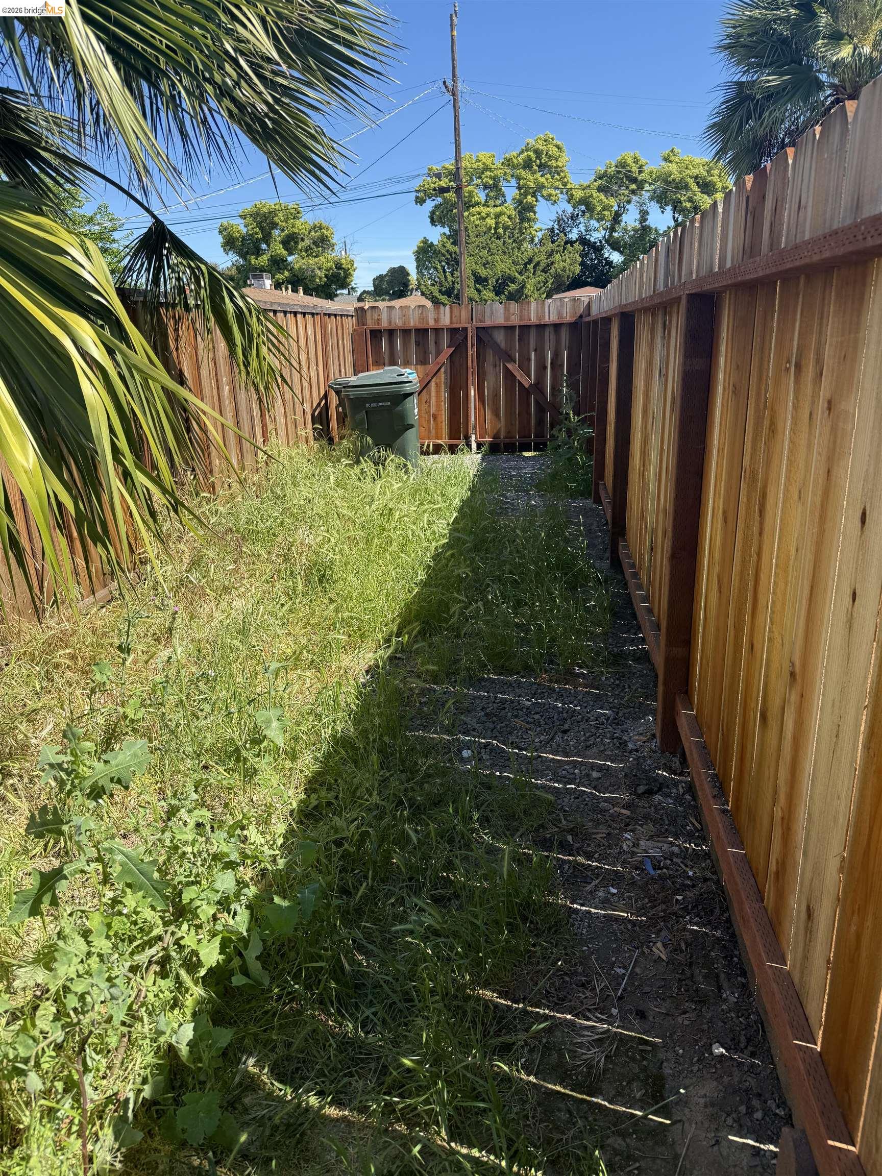 Detail Gallery Image 9 of 15 For 2108 Rubye Dr, Antioch,  CA 94509 - 3 Beds | 2 Baths