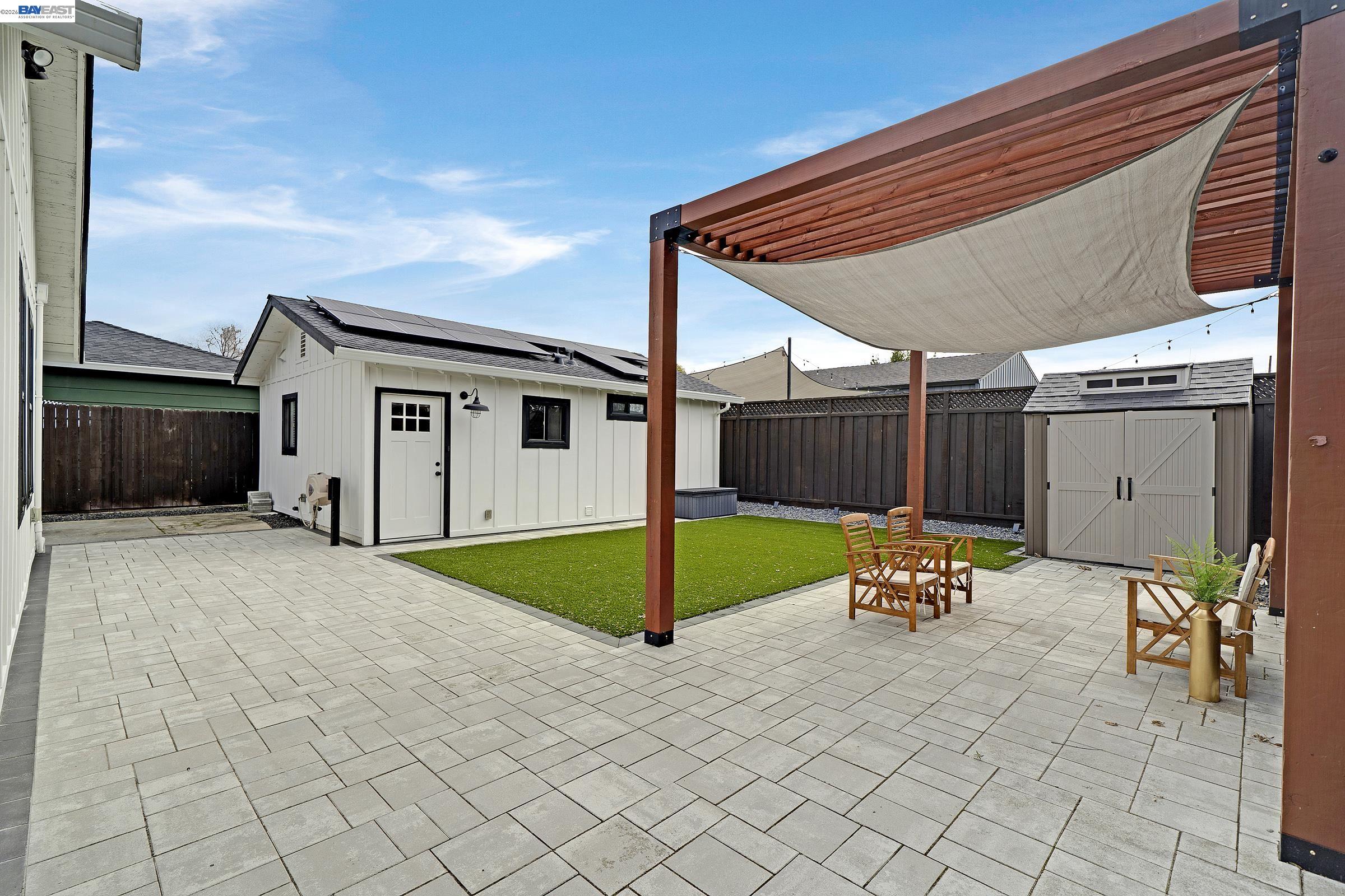 Detail Gallery Image 32 of 34 For 1861 Linden St, Livermore,  CA 94551 - 4 Beds | 3 Baths