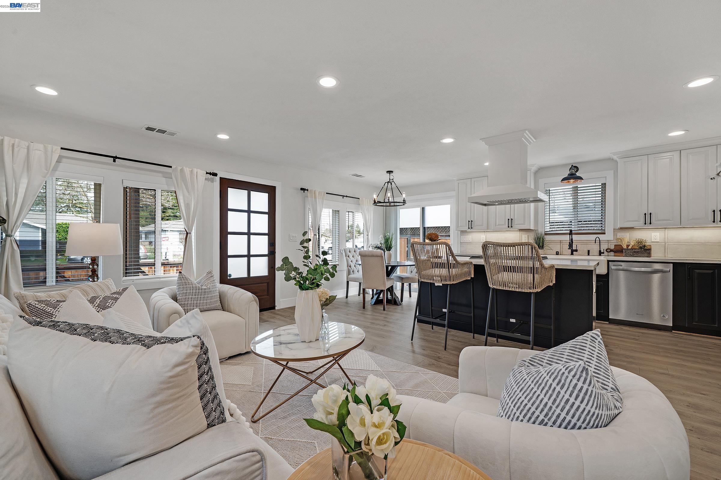 Detail Gallery Image 7 of 34 For 1861 Linden St, Livermore,  CA 94551 - 4 Beds | 3 Baths