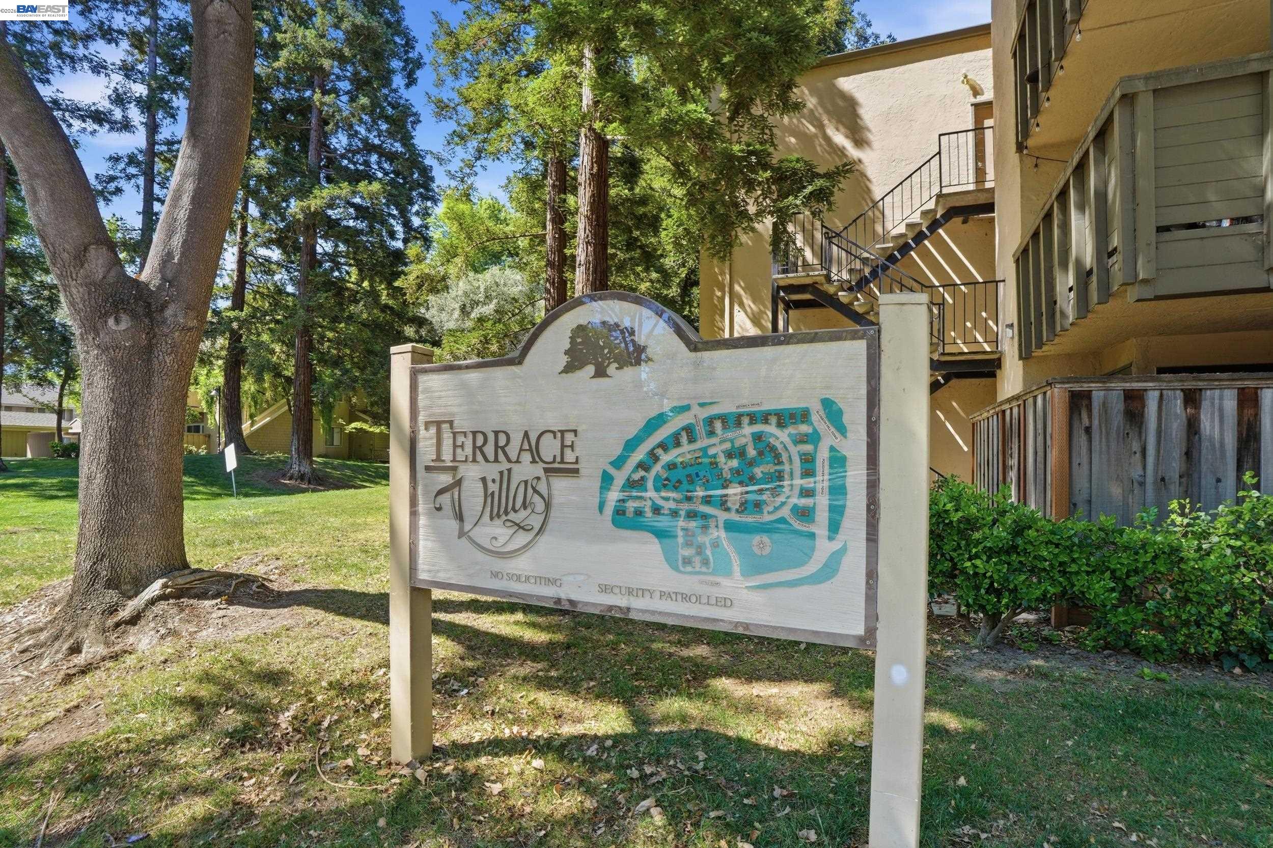 Detail Gallery Image 2 of 46 For 5292 Makati Circle, San Jose,  CA 95123 - 2 Beds | 2 Baths