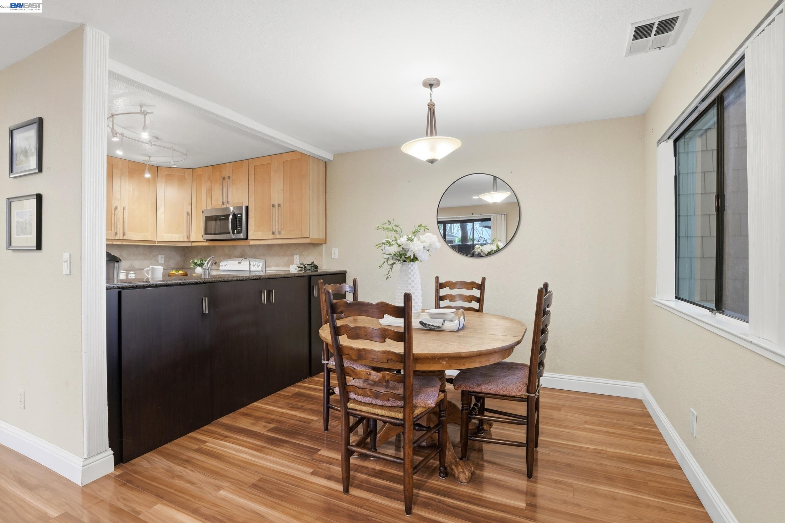 Detail Gallery Image 14 of 46 For 5292 Makati Circle, San Jose,  CA 95123 - 2 Beds | 2 Baths