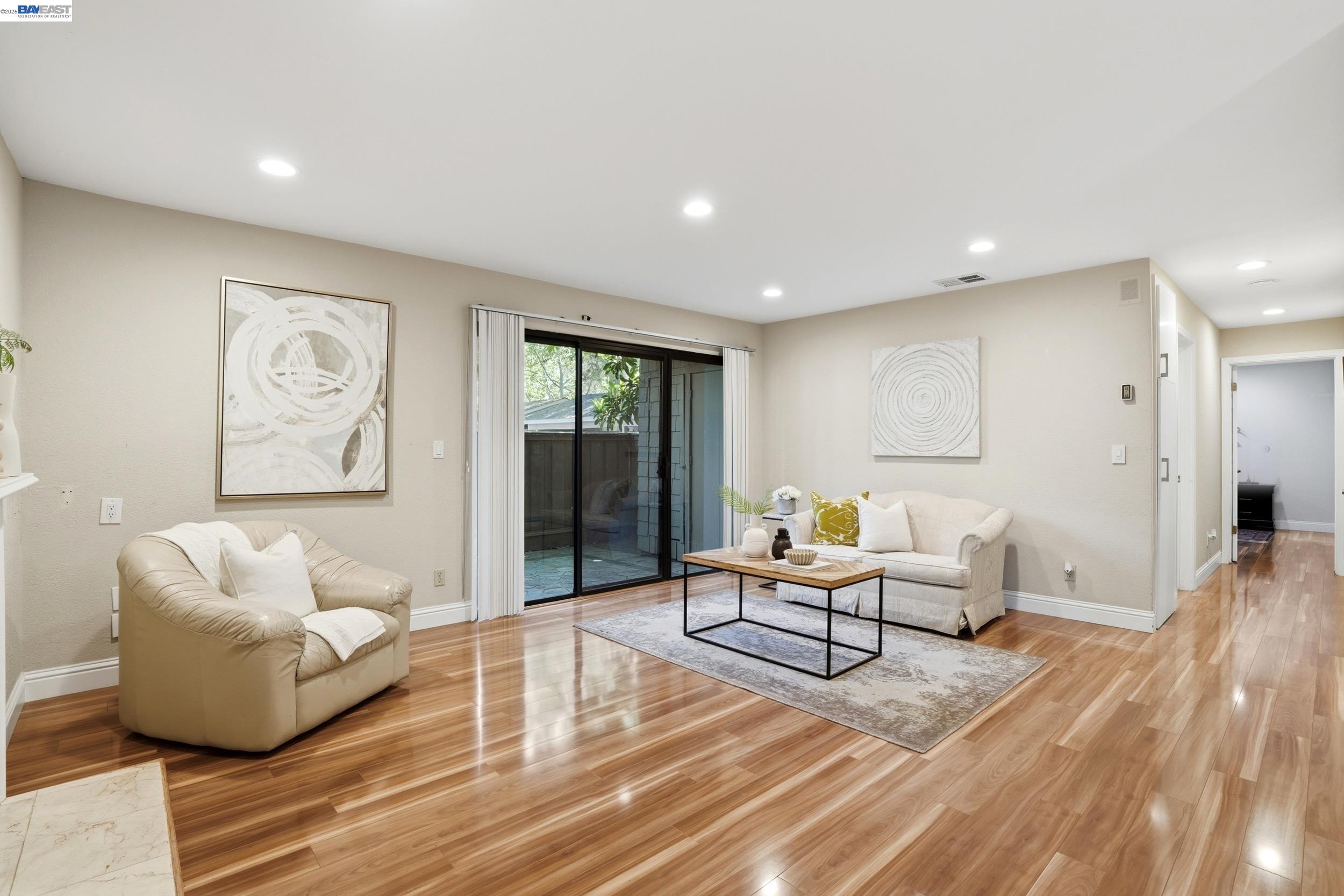 Detail Gallery Image 4 of 46 For 5292 Makati Circle, San Jose,  CA 95123 - 2 Beds | 2 Baths