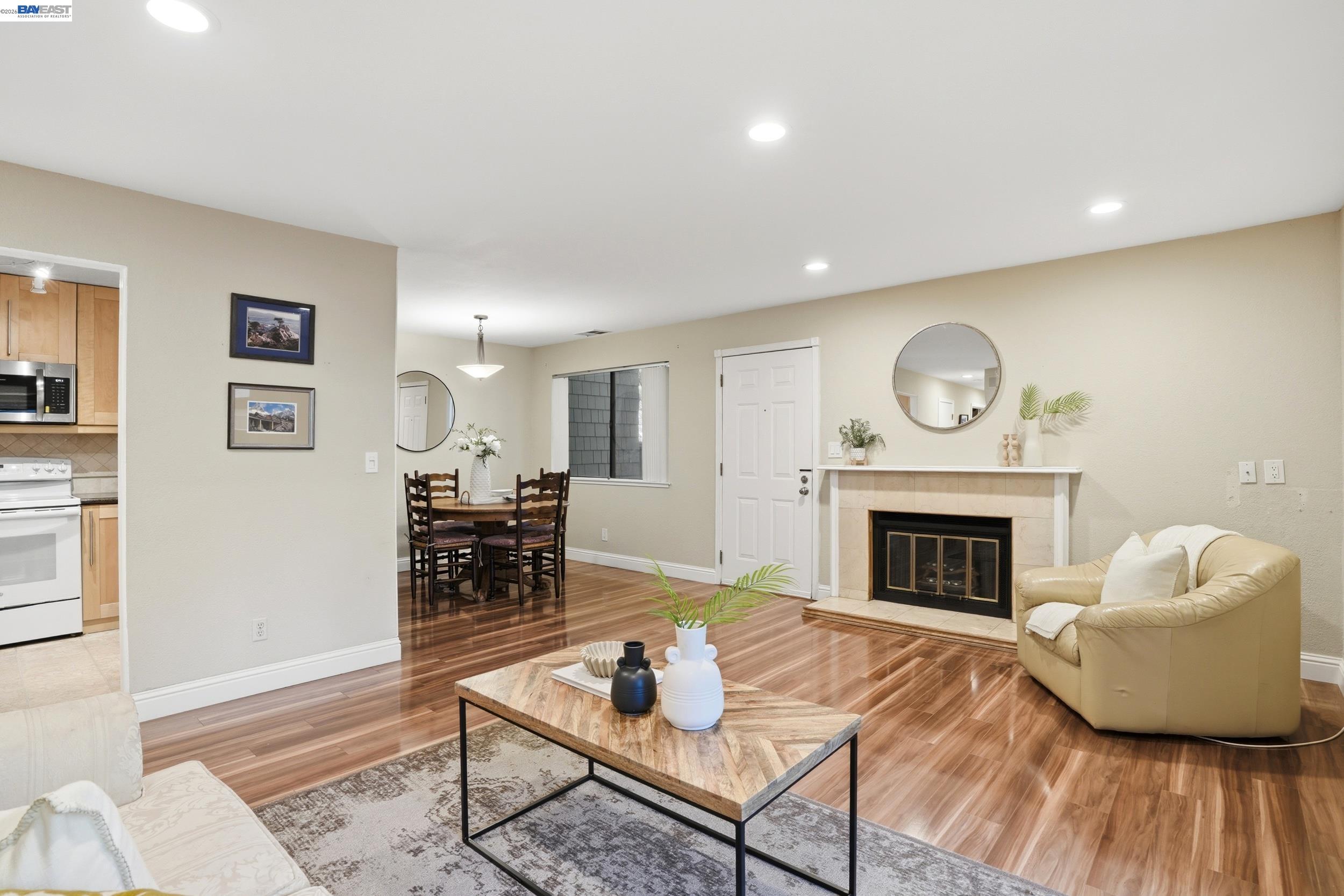 Detail Gallery Image 6 of 46 For 5292 Makati Circle, San Jose,  CA 95123 - 2 Beds | 2 Baths