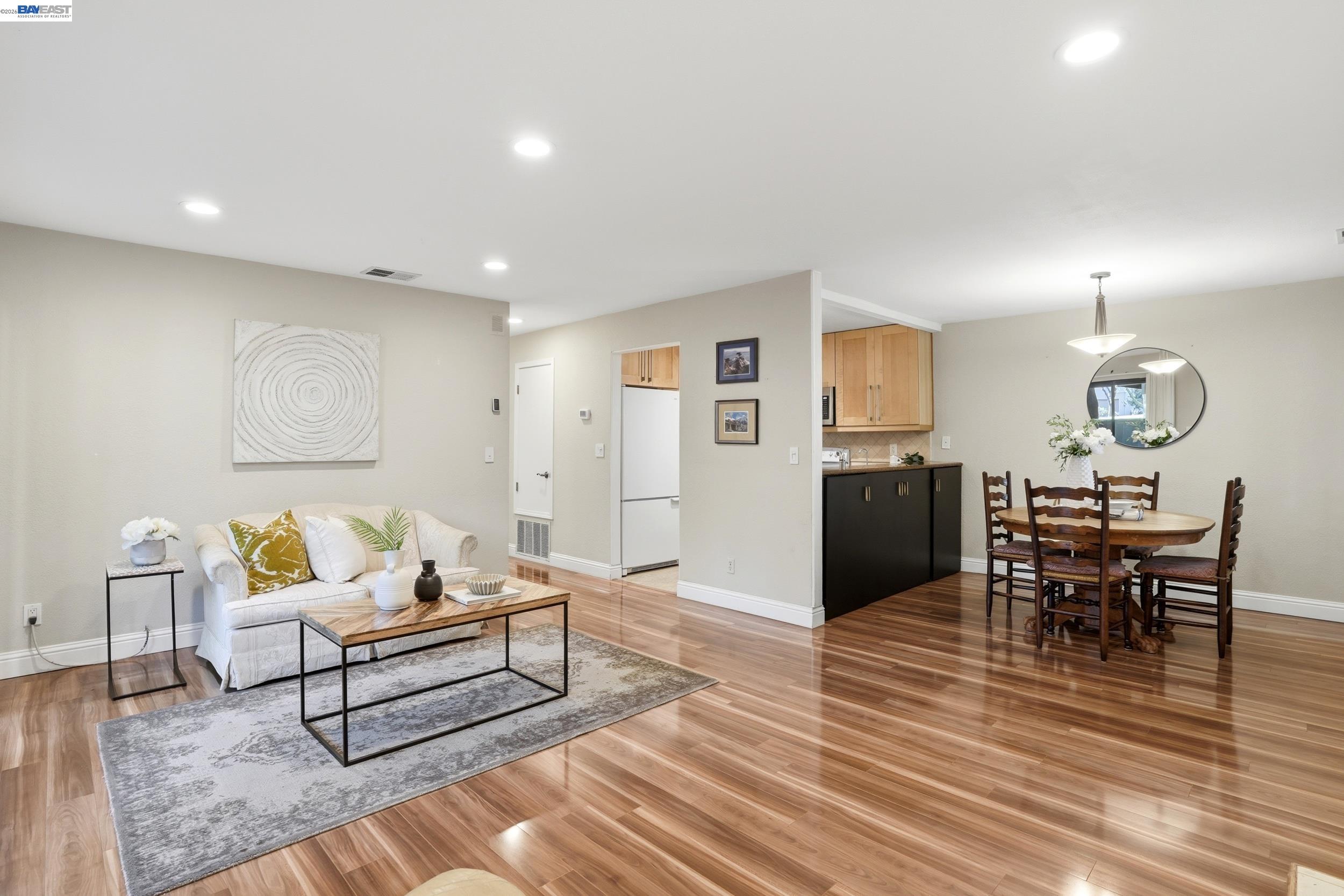 Detail Gallery Image 7 of 46 For 5292 Makati Circle, San Jose,  CA 95123 - 2 Beds | 2 Baths