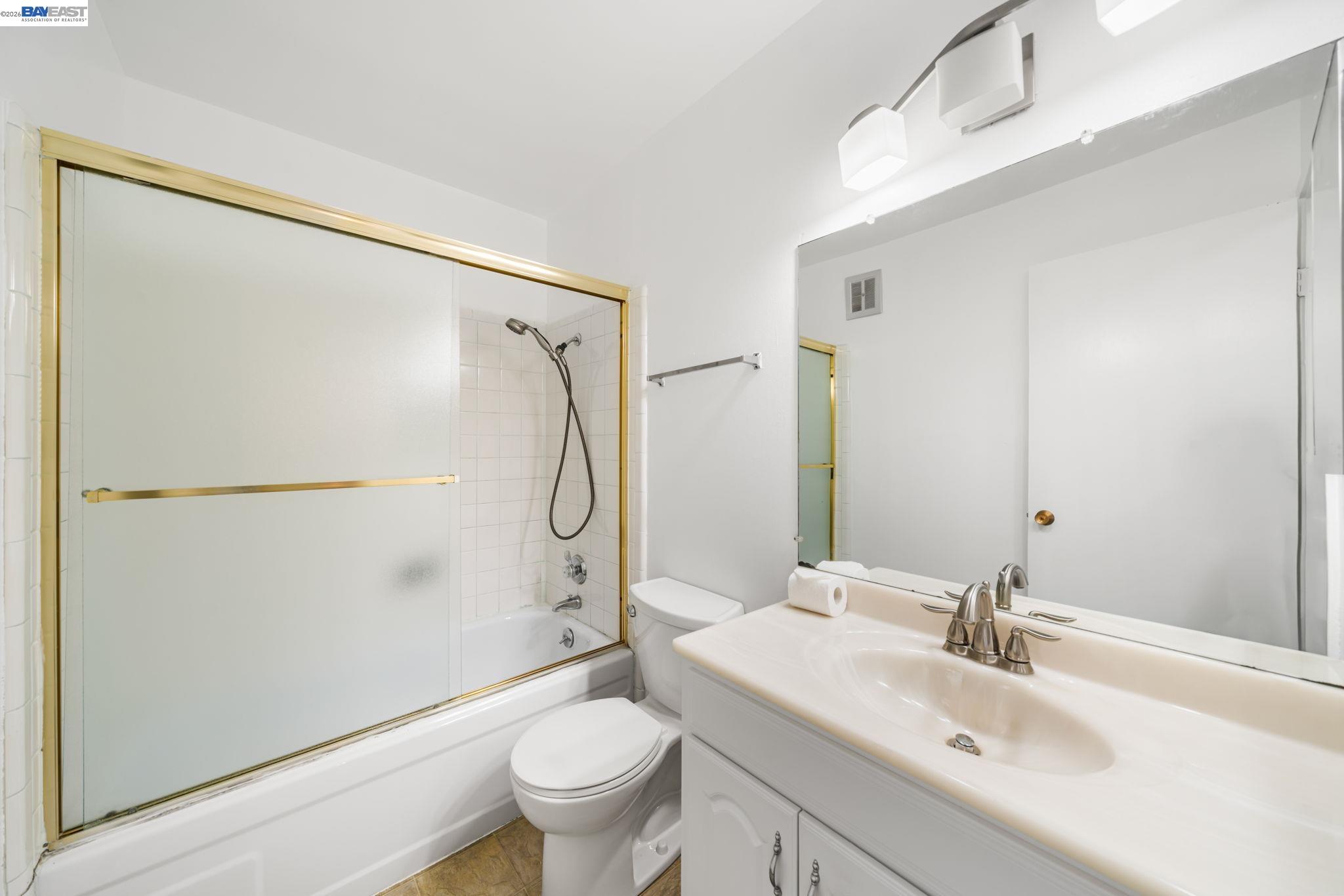 Photo #15: 41128478 Listing: Photo #15