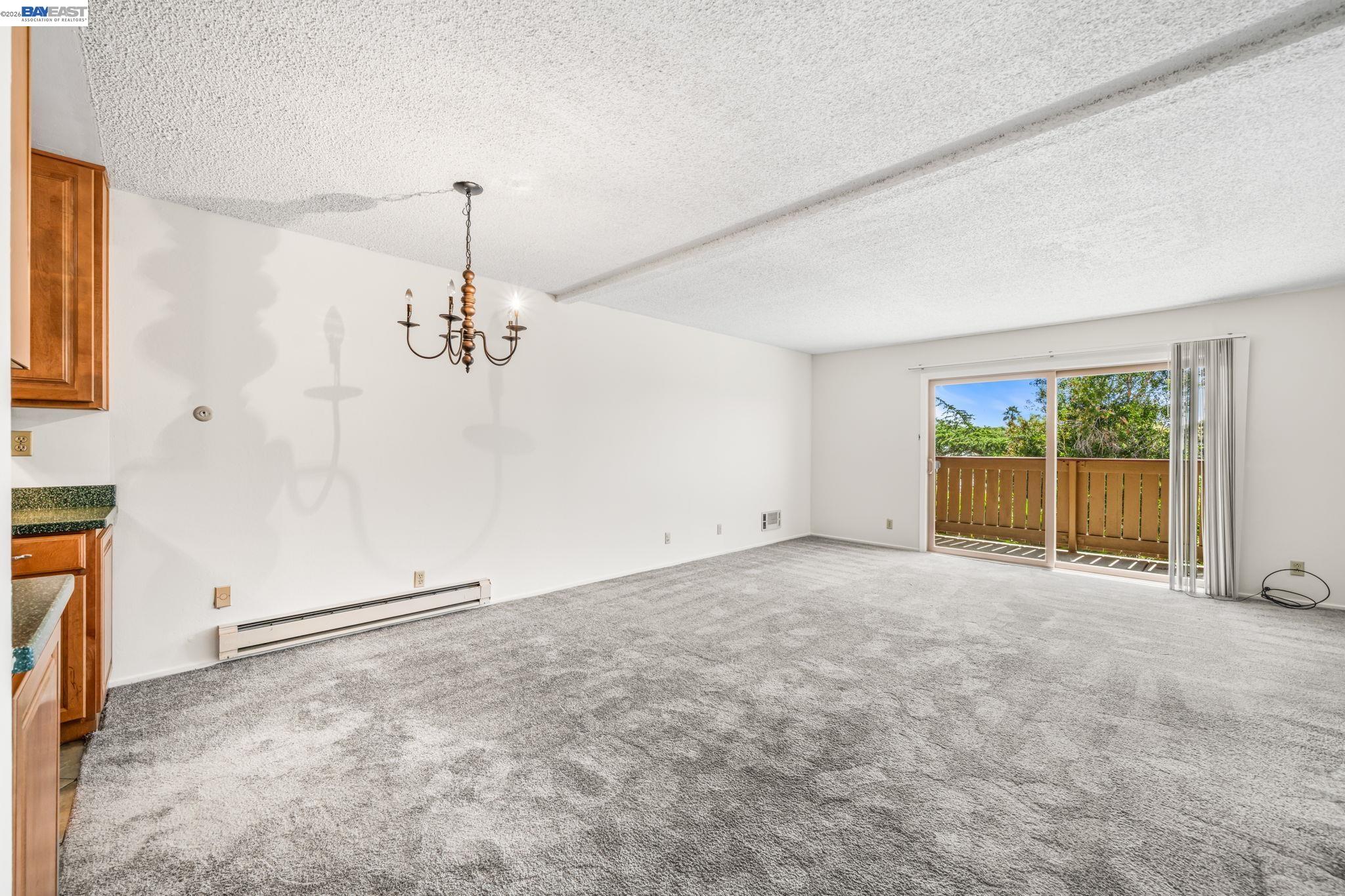 Photo #3: 41128478 Listing: Photo #3