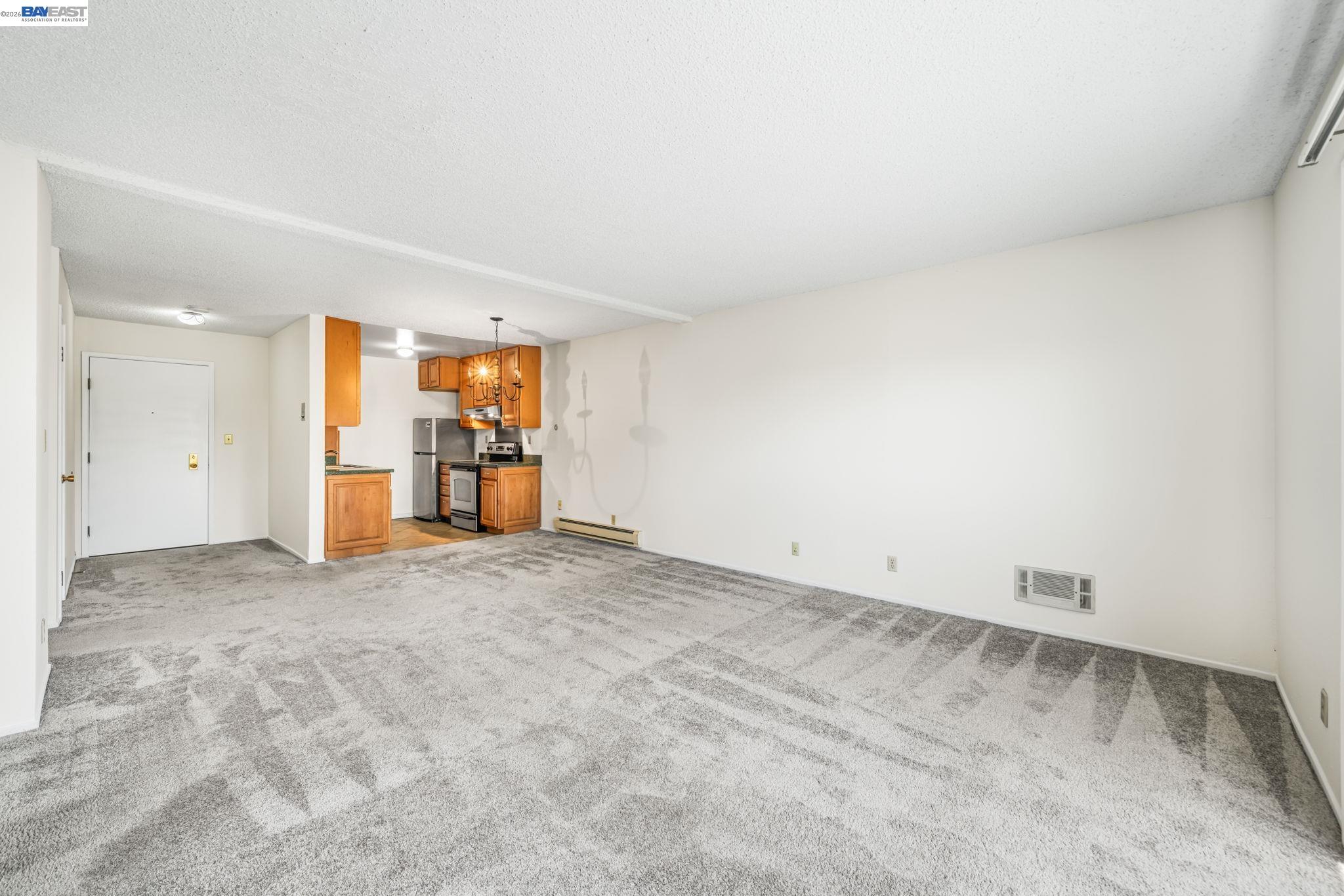 Photo #5: 41128478 Listing: Photo #5