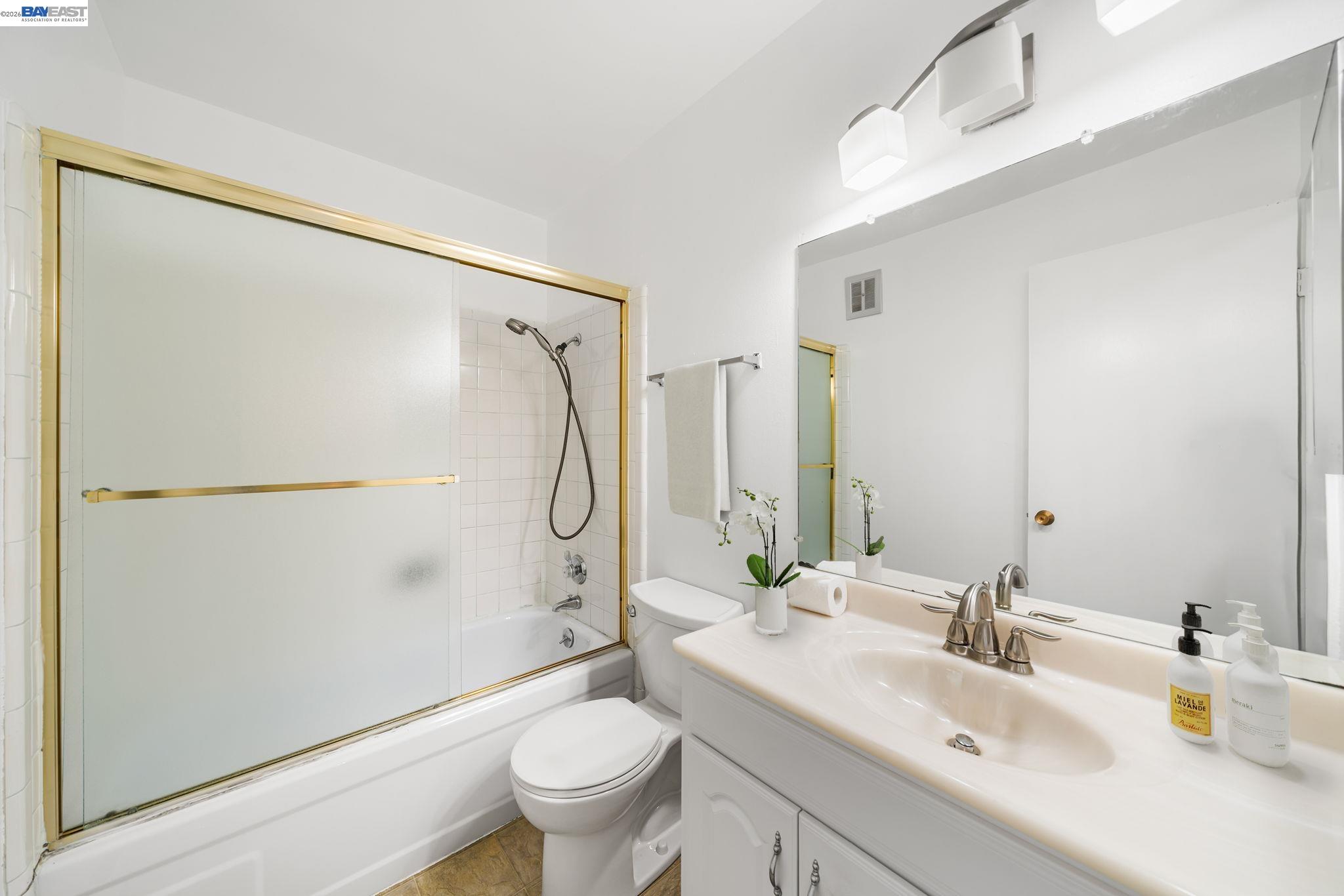 Photo #10: 41128478 Listing: Photo #10