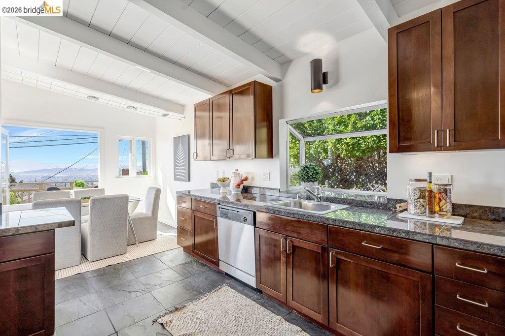 Detail Gallery Image 19 of 60 For 2728 Del Monte Avenue, El Cerrito,  CA 94530 - 3 Beds | 2 Baths