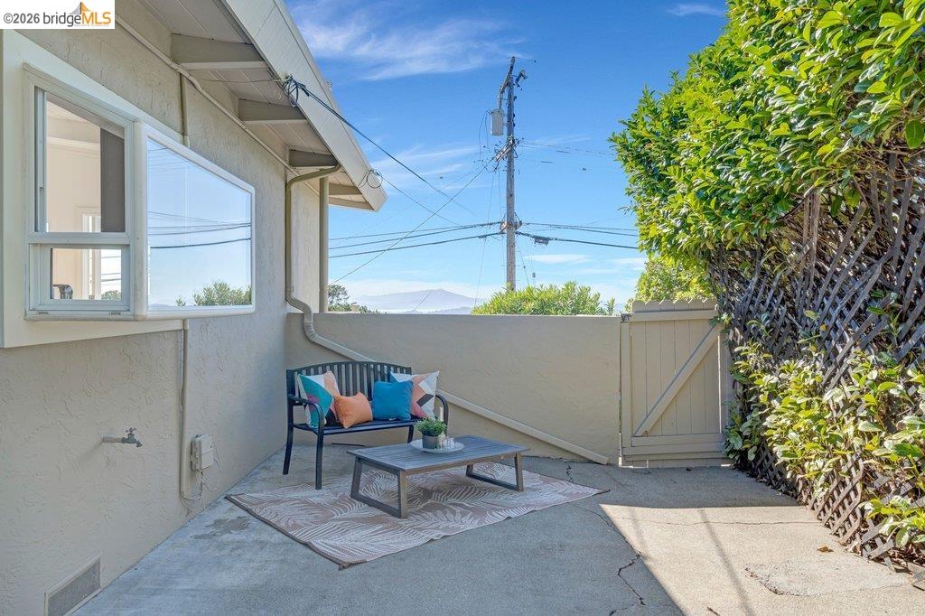 Detail Gallery Image 40 of 60 For 2728 Del Monte Avenue, El Cerrito,  CA 94530 - 3 Beds | 2 Baths