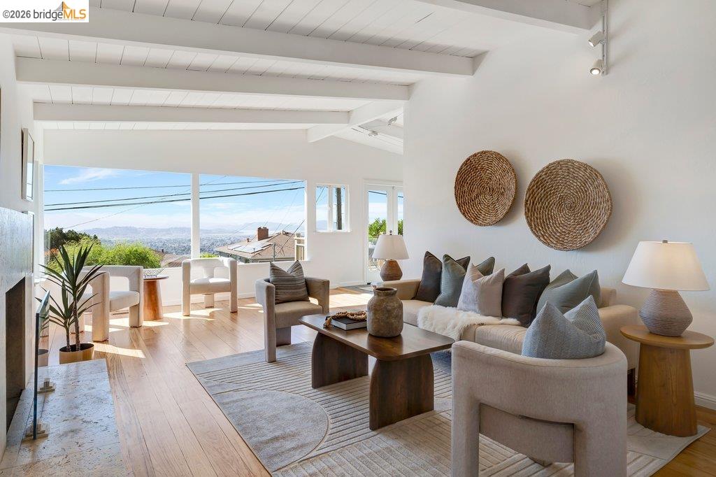 Detail Gallery Image 6 of 60 For 2728 Del Monte Avenue, El Cerrito,  CA 94530 - 3 Beds | 2 Baths