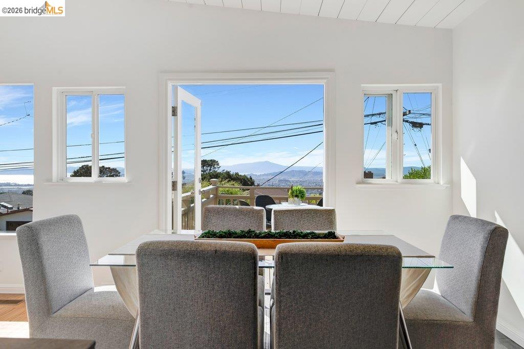 Detail Gallery Image 10 of 60 For 2728 Del Monte Avenue, El Cerrito,  CA 94530 - 3 Beds | 2 Baths