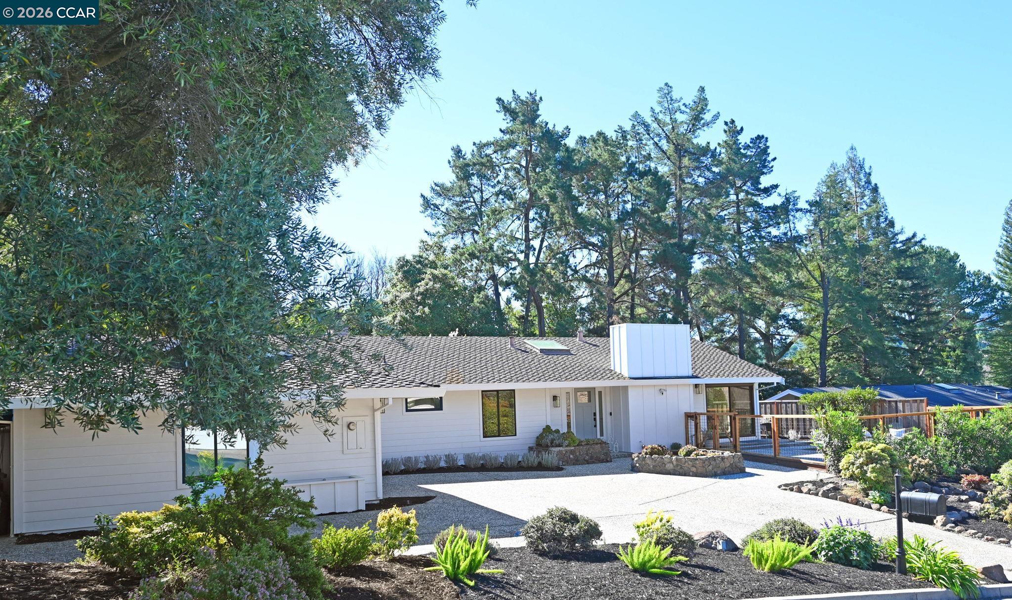 Detail Gallery Image 3 of 55 For 46 Tam O Shanter Rd, Alamo,  CA 94507 - 4 Beds | 3/1 Baths