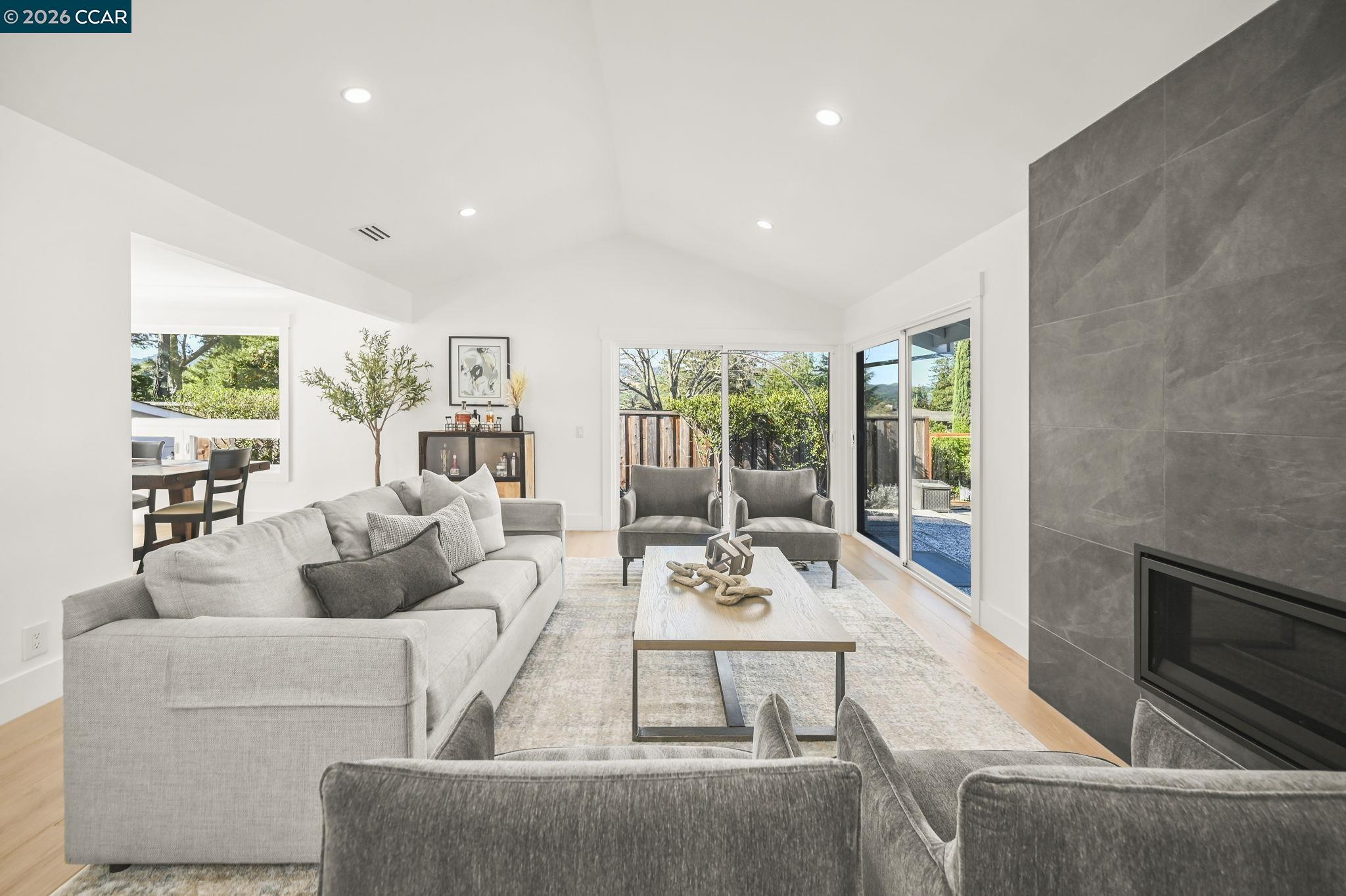 Detail Gallery Image 8 of 55 For 46 Tam O Shanter Rd, Alamo,  CA 94507 - 4 Beds | 3/1 Baths