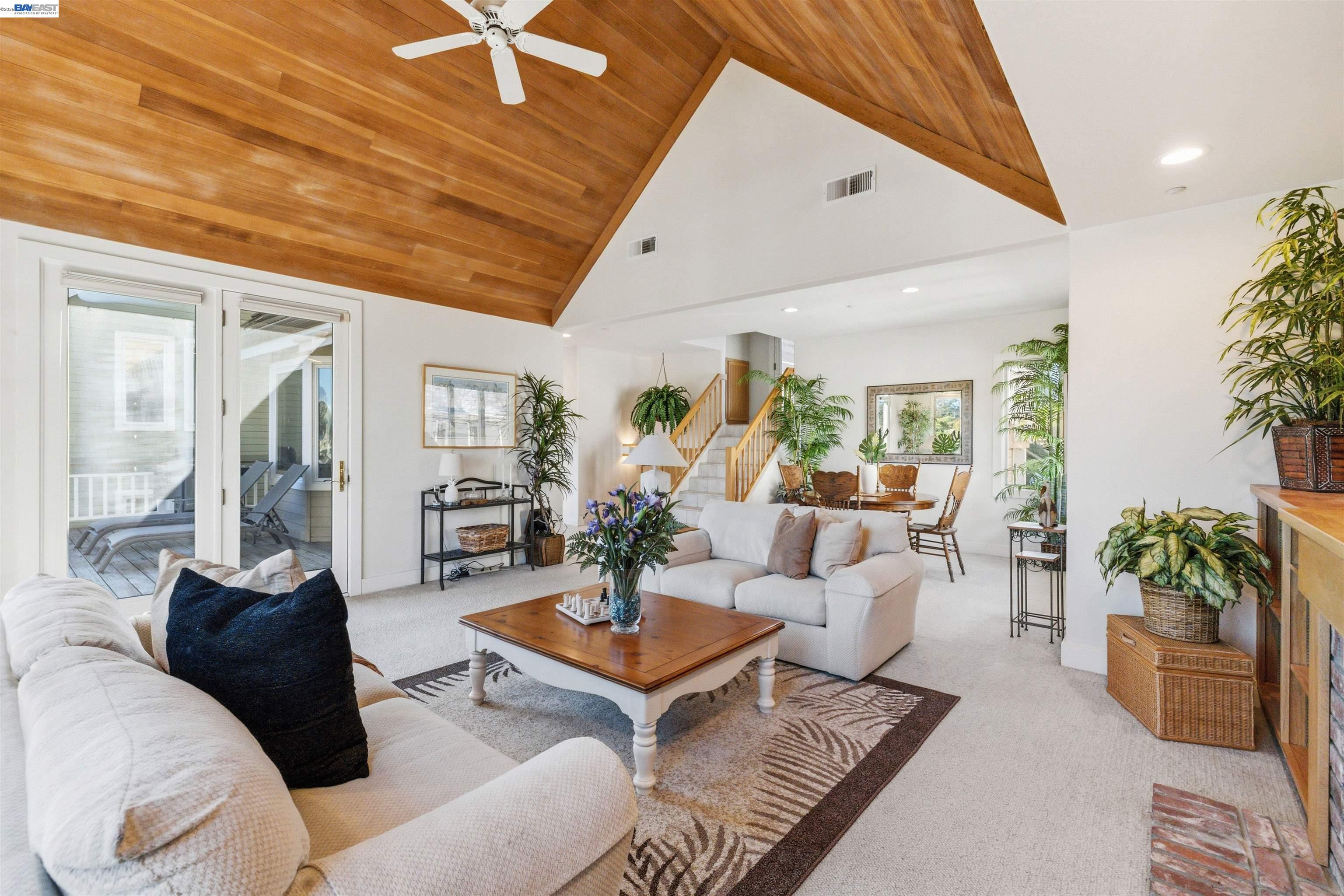 Detail Gallery Image 4 of 60 For 126 Frederick St, Santa Cruz,  CA 95062 - 3 Beds | 2 Baths