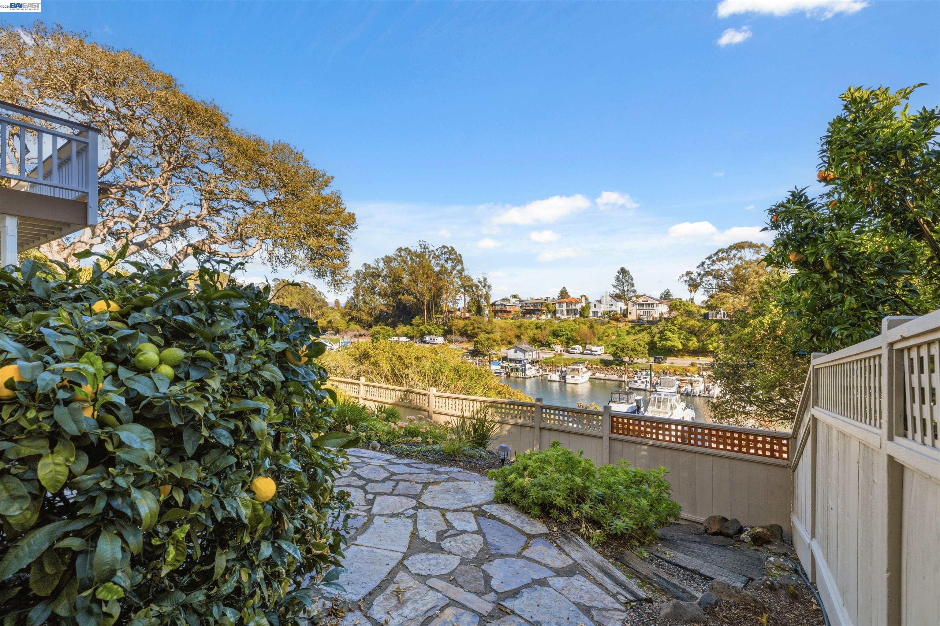 Detail Gallery Image 33 of 60 For 126 Frederick St, Santa Cruz,  CA 95062 - 3 Beds | 2 Baths