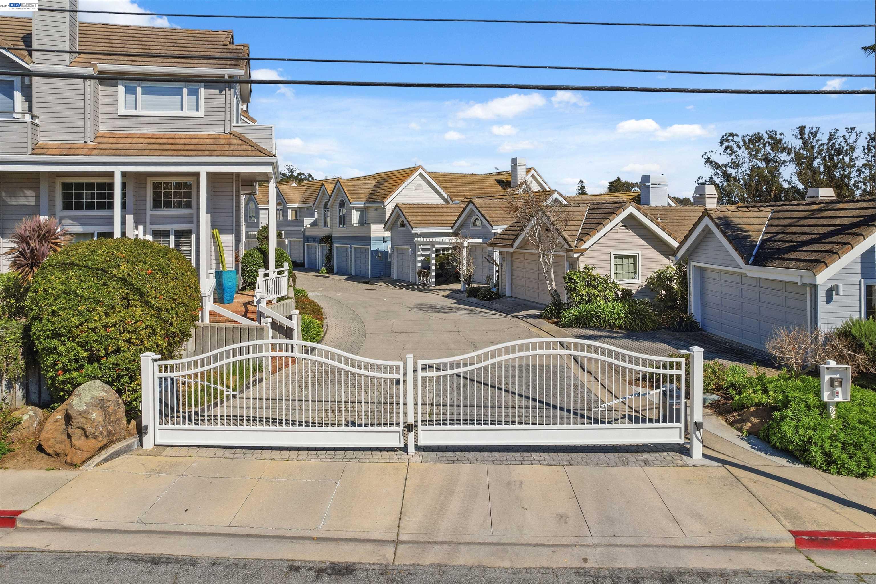 Detail Gallery Image 38 of 60 For 126 Frederick St, Santa Cruz,  CA 95062 - 3 Beds | 2 Baths