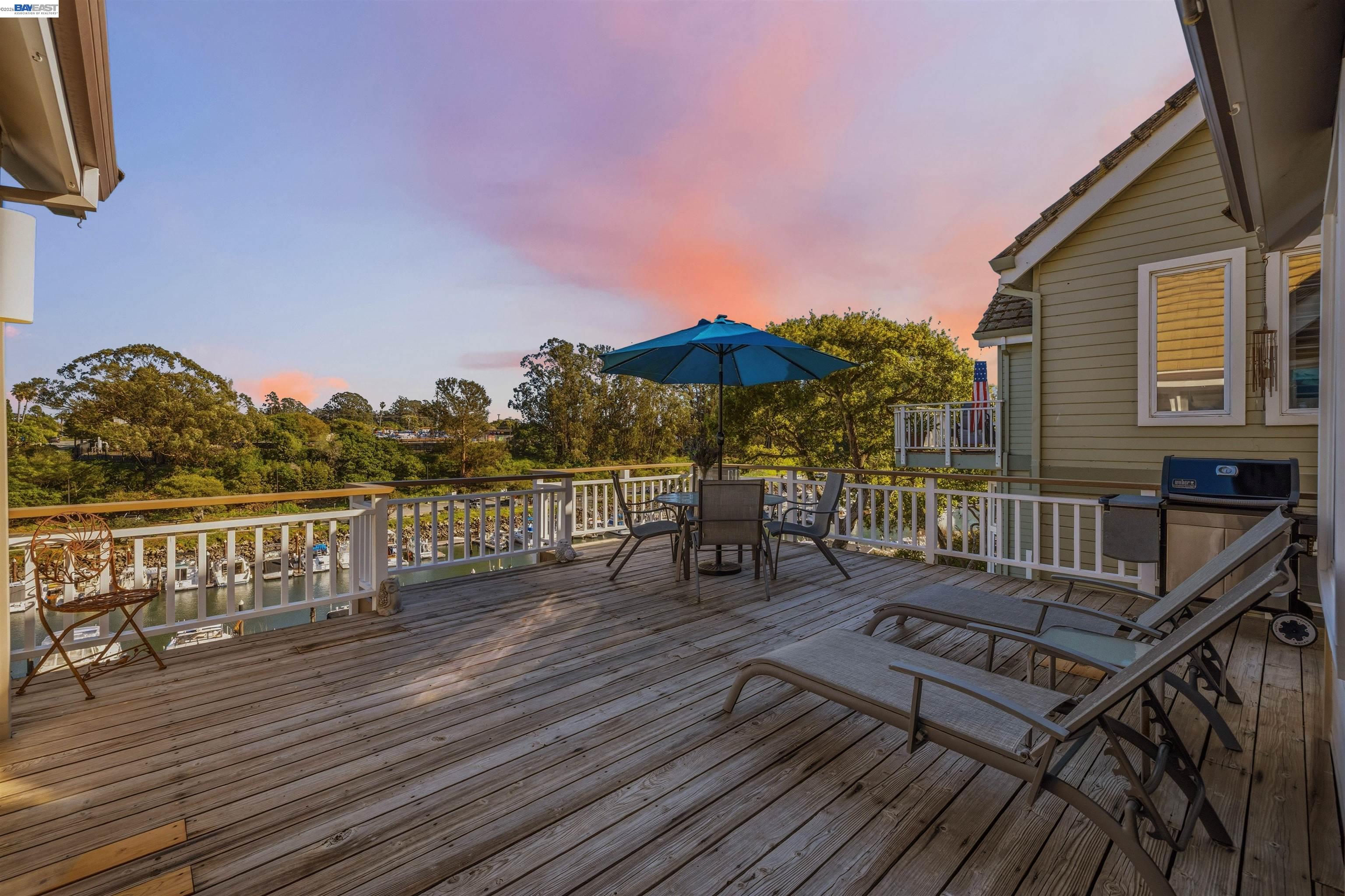 Detail Gallery Image 44 of 60 For 126 Frederick St, Santa Cruz,  CA 95062 - 3 Beds | 2 Baths