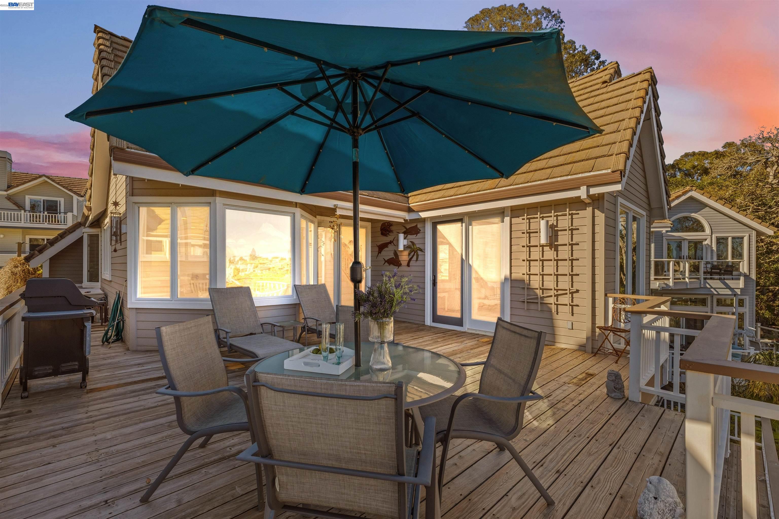 Detail Gallery Image 45 of 60 For 126 Frederick St, Santa Cruz,  CA 95062 - 3 Beds | 2 Baths