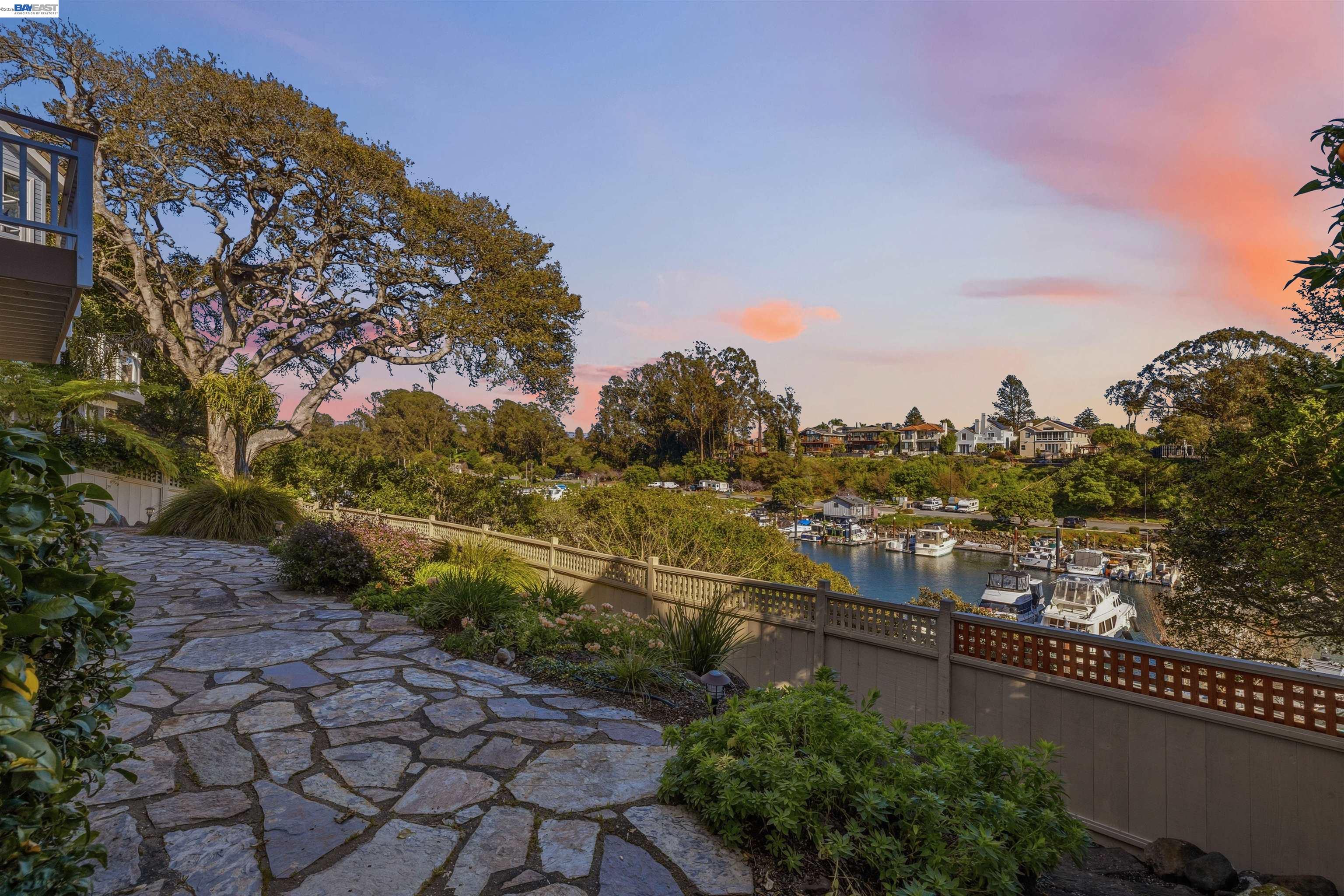 Detail Gallery Image 49 of 60 For 126 Frederick St, Santa Cruz,  CA 95062 - 3 Beds | 2 Baths