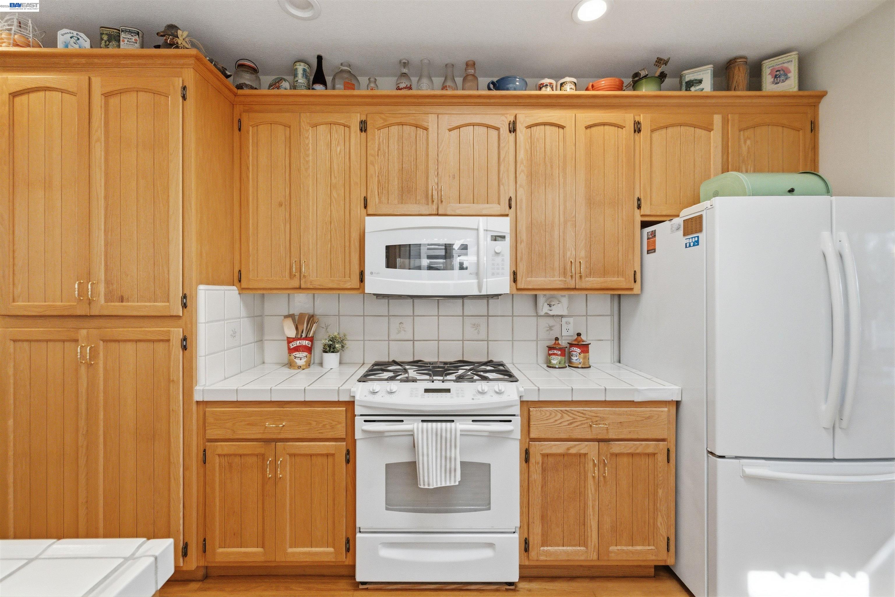 Detail Gallery Image 8 of 60 For 126 Frederick St, Santa Cruz,  CA 95062 - 3 Beds | 2 Baths