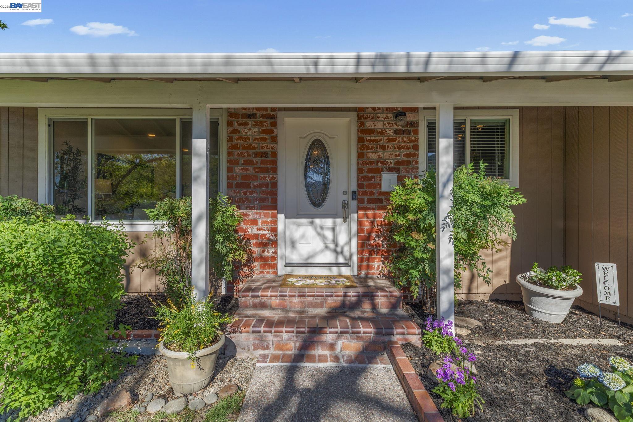 Detail Gallery Image 5 of 49 For 4253 Dorman Rd, Pleasanton,  CA 94588 - 3 Beds | 2 Baths