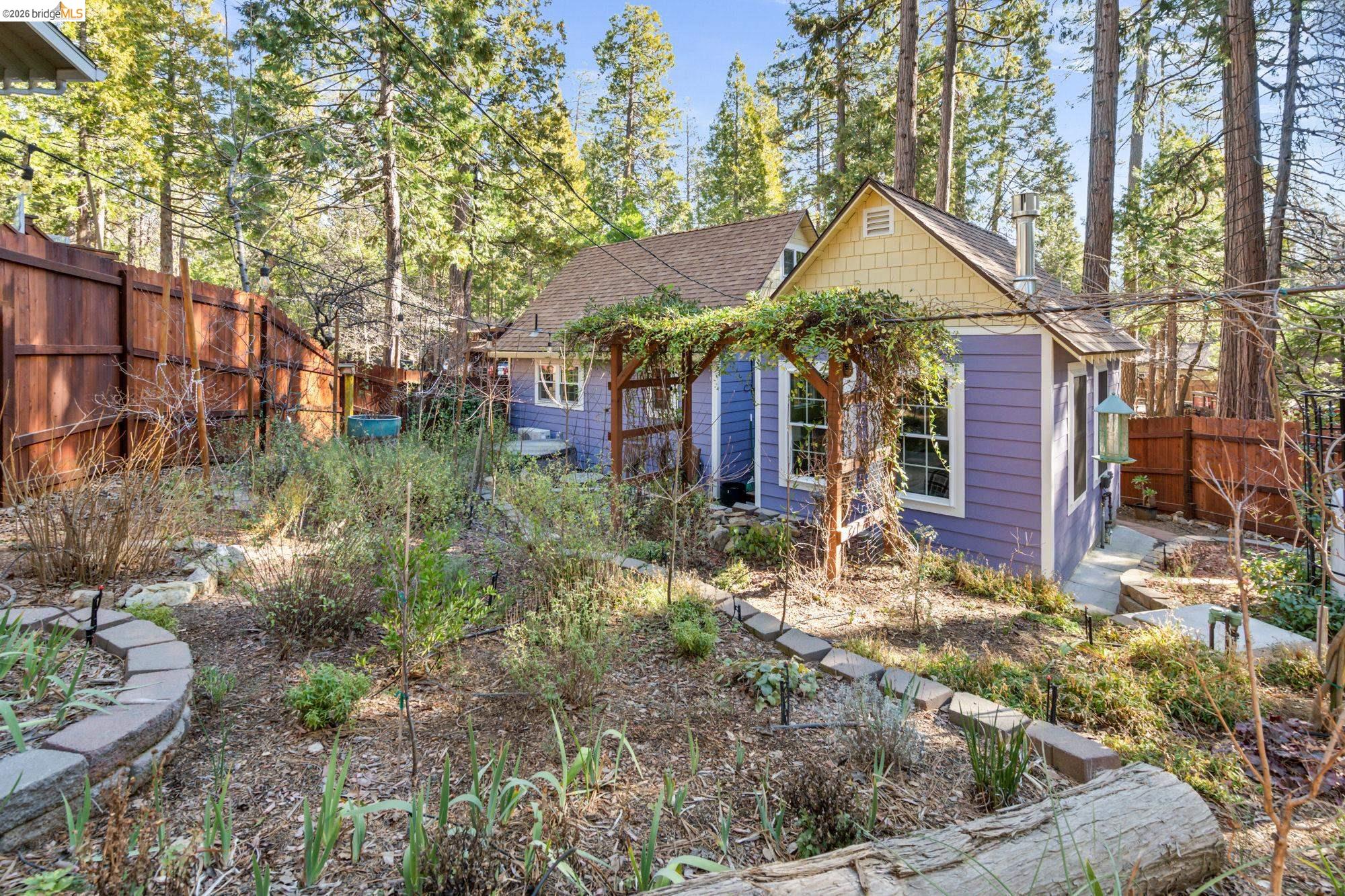 Detail Gallery Image 29 of 44 For 22860 Fuller Rd, Twain Harte,  CA 95383 - 2 Beds | 1/1 Baths