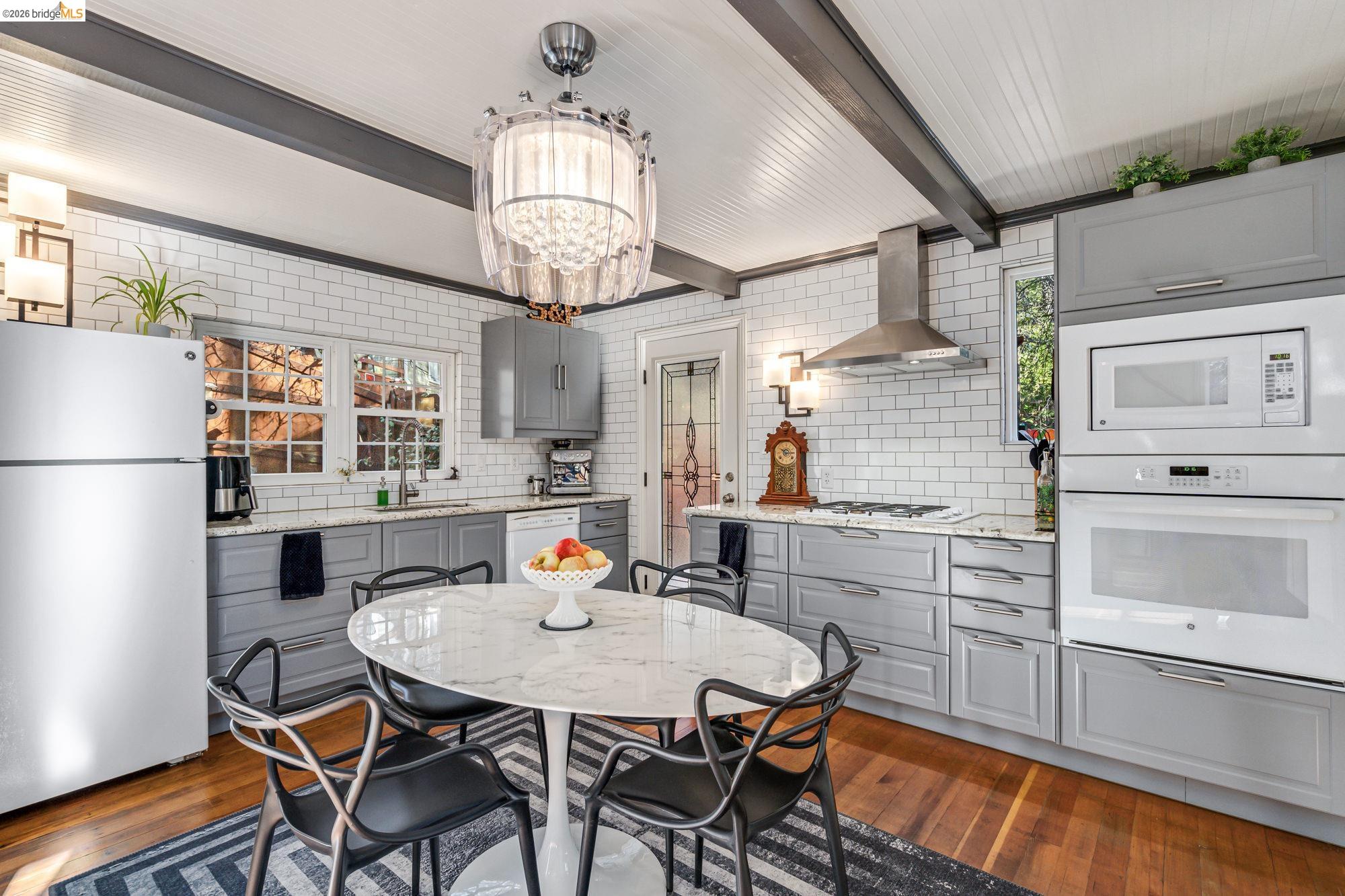 Detail Gallery Image 5 of 44 For 22860 Fuller Rd, Twain Harte,  CA 95383 - 2 Beds | 1/1 Baths