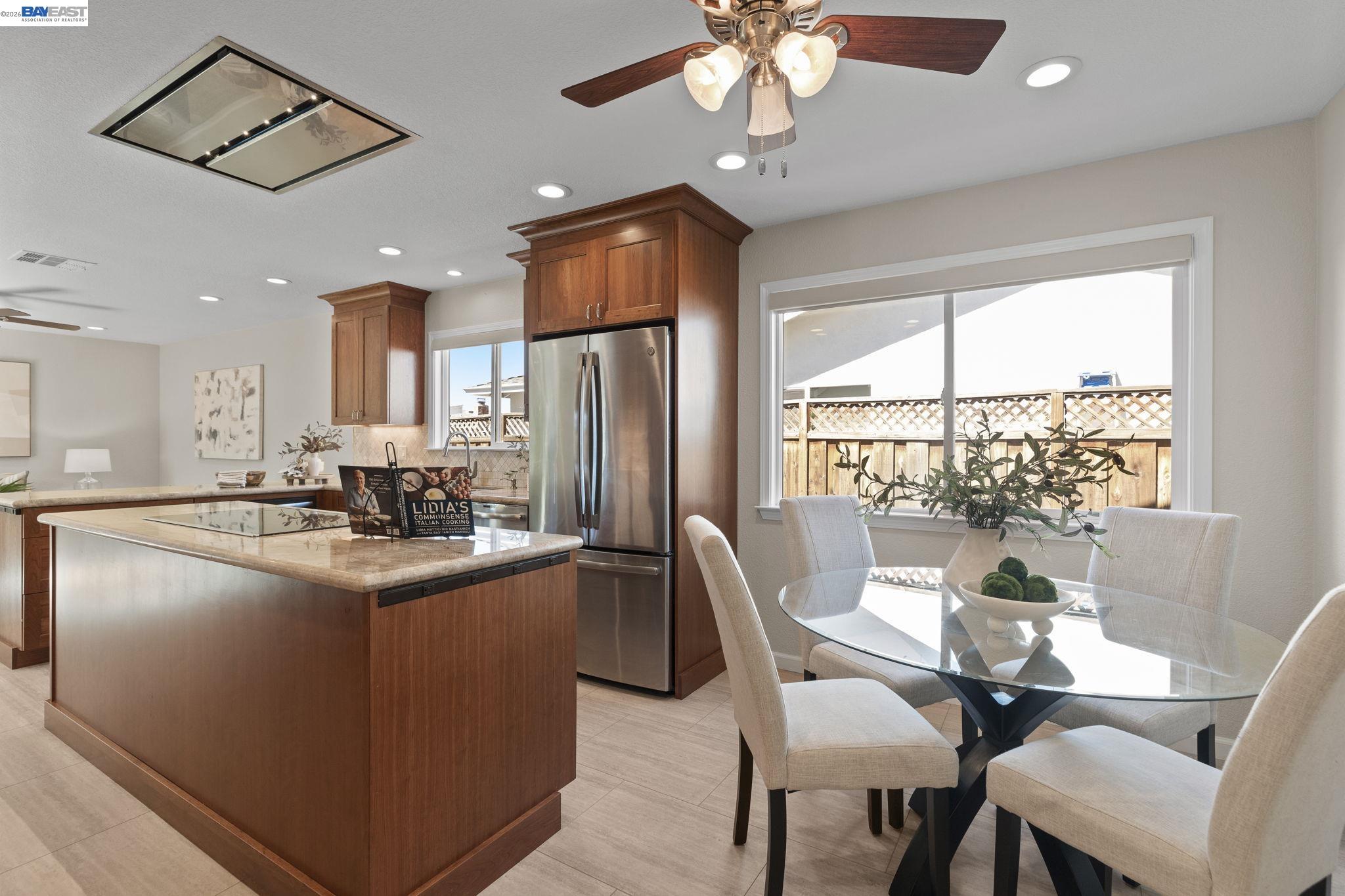 Detail Gallery Image 14 of 47 For 733 Mayview Way, Livermore,  CA 94550 - 5 Beds | 2 Baths