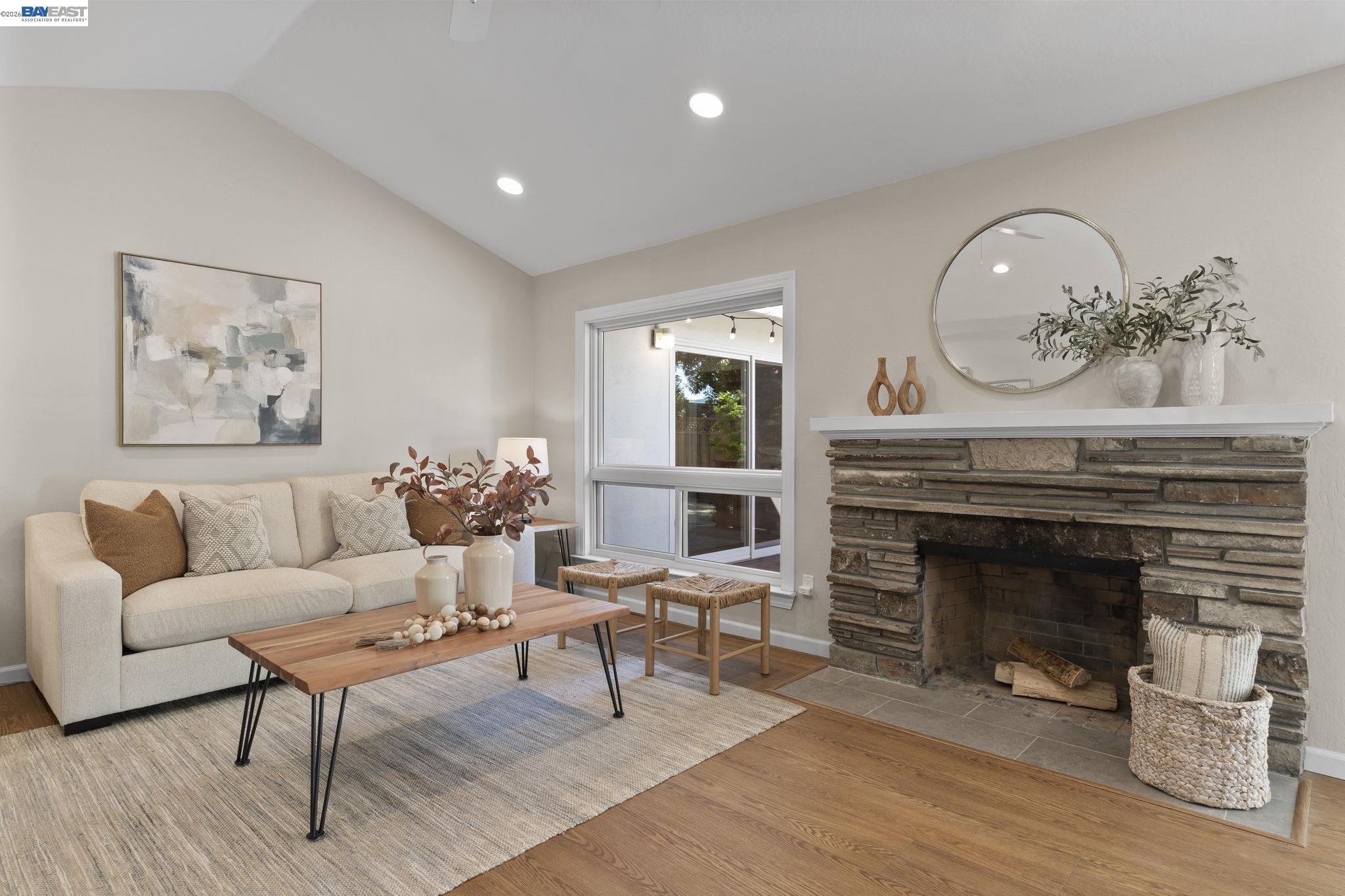 Detail Gallery Image 4 of 47 For 733 Mayview Way, Livermore,  CA 94550 - 5 Beds | 2 Baths