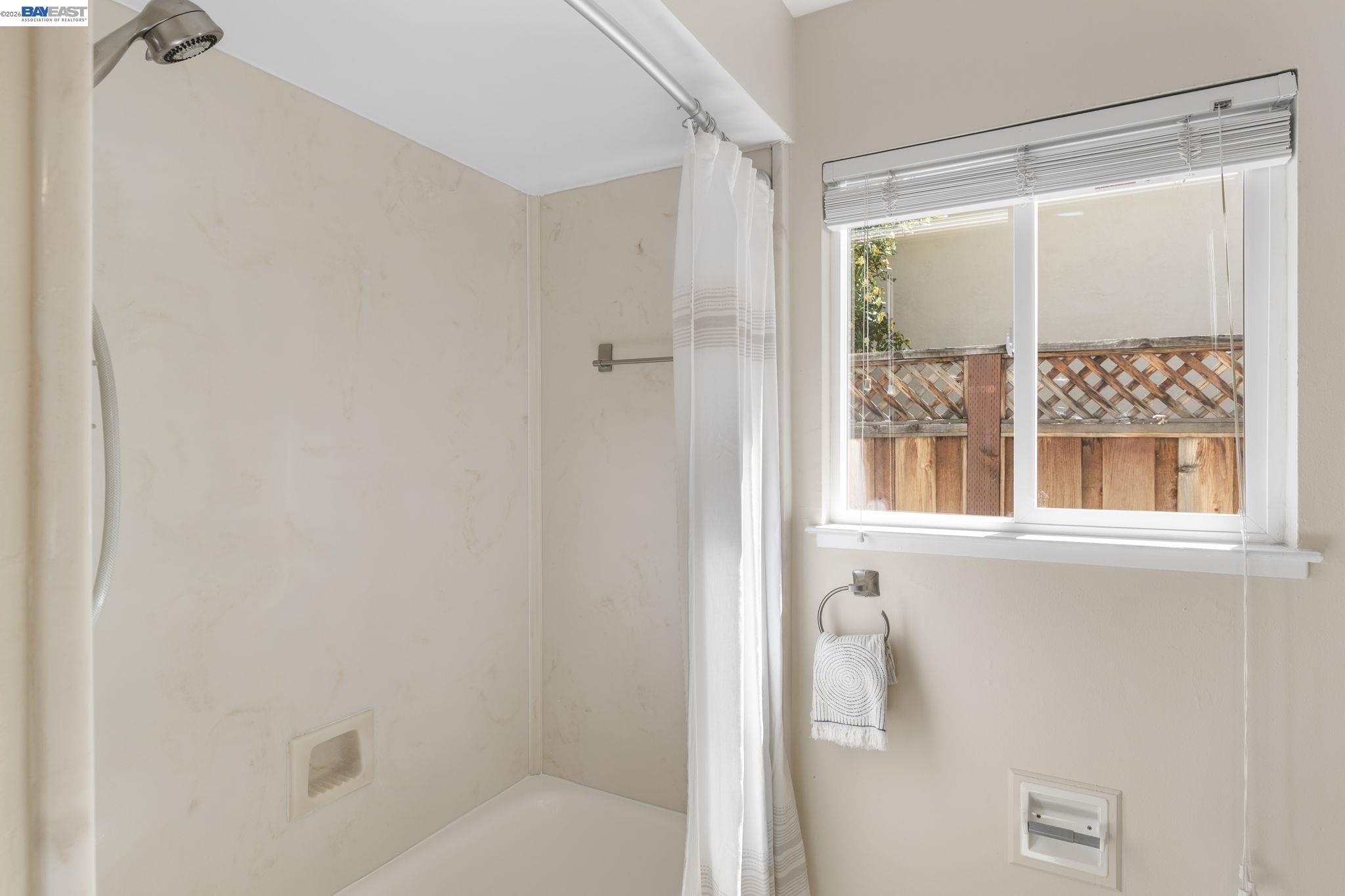 Detail Gallery Image 31 of 47 For 733 Mayview Way, Livermore,  CA 94550 - 5 Beds | 2 Baths