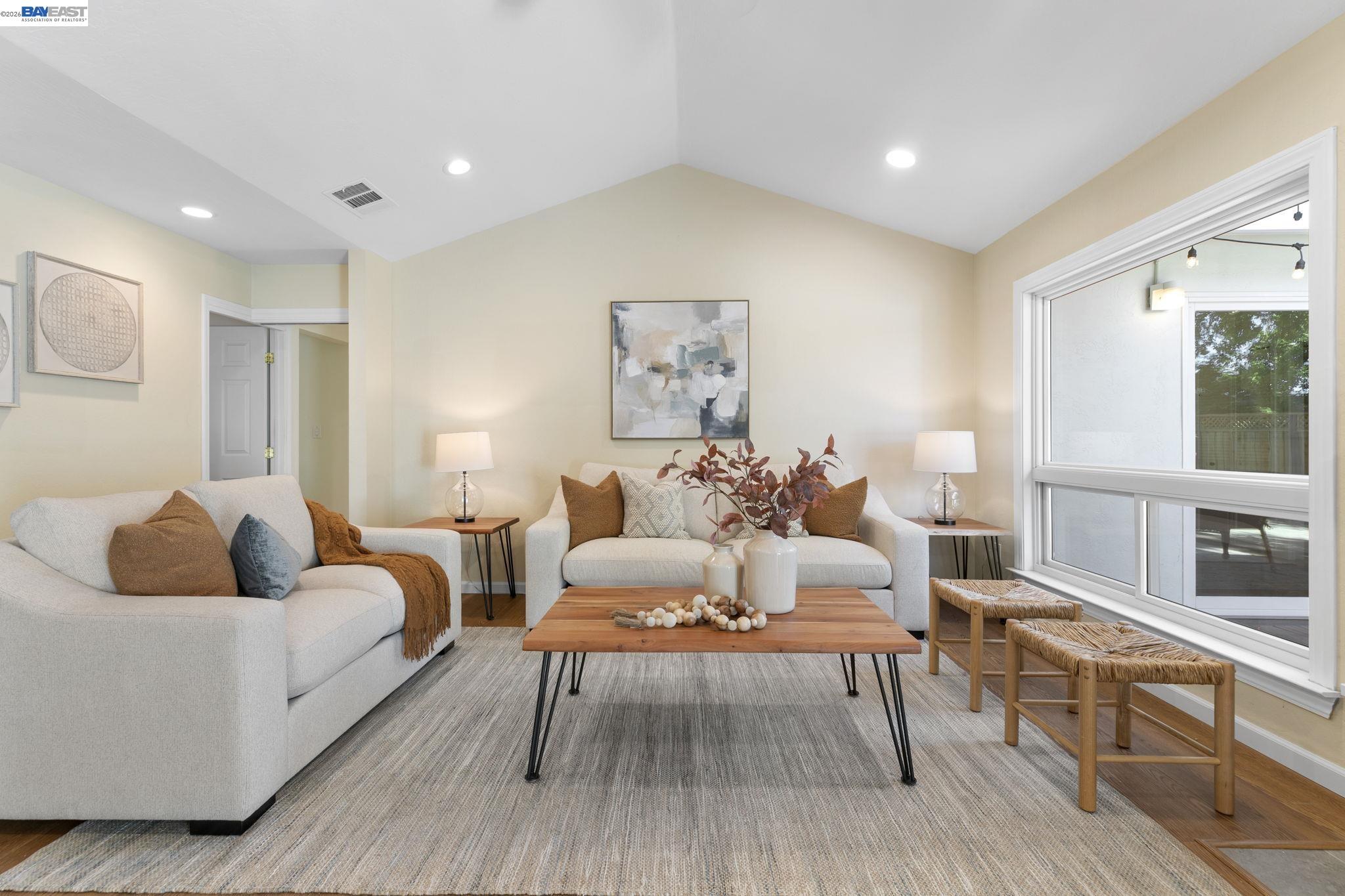 Detail Gallery Image 6 of 47 For 733 Mayview Way, Livermore,  CA 94550 - 5 Beds | 2 Baths