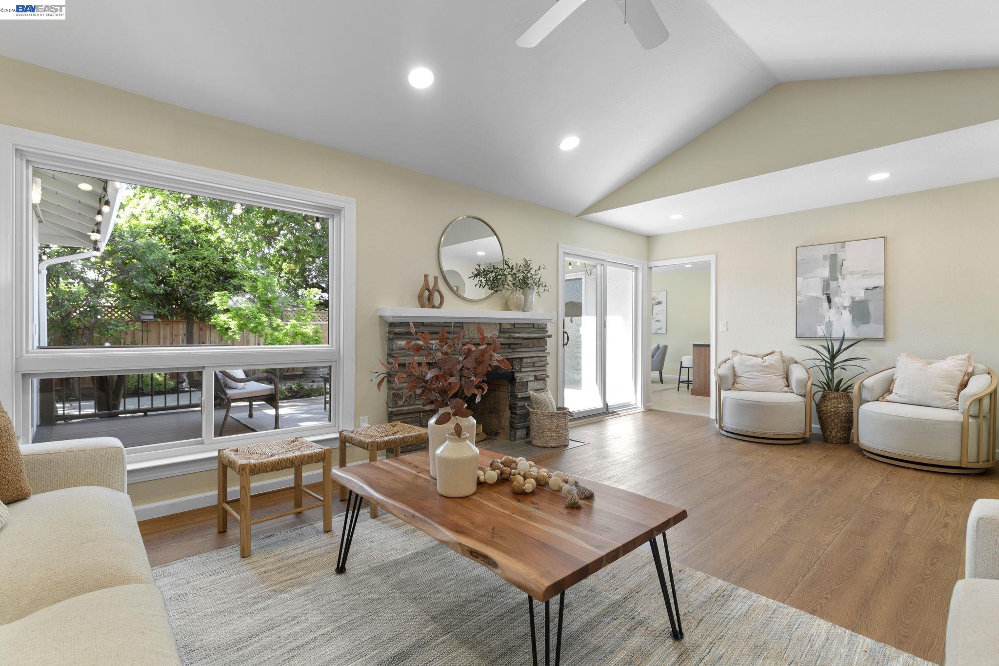 Detail Gallery Image 8 of 47 For 733 Mayview Way, Livermore,  CA 94550 - 5 Beds | 2 Baths