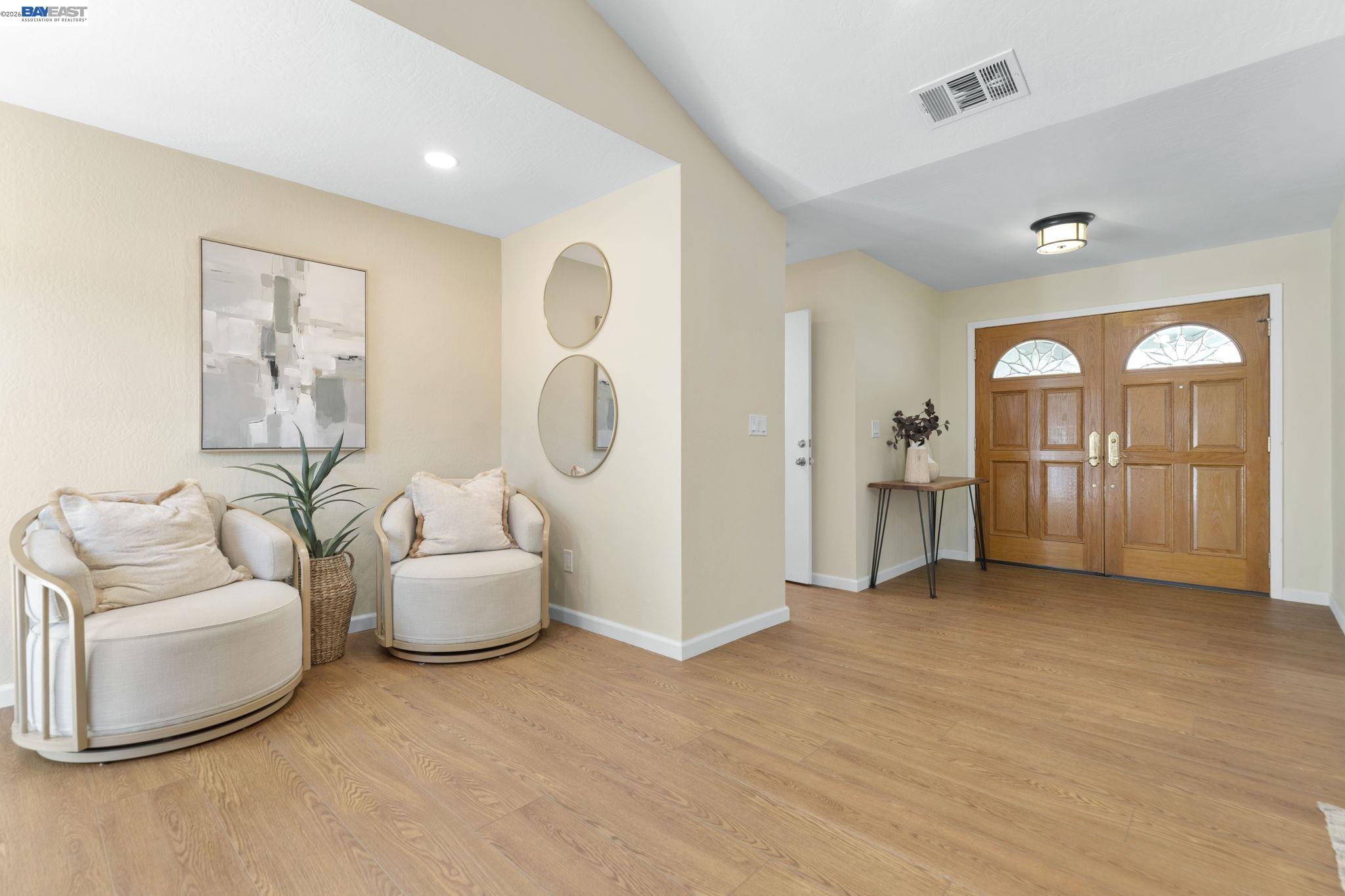 Detail Gallery Image 9 of 47 For 733 Mayview Way, Livermore,  CA 94550 - 5 Beds | 2 Baths